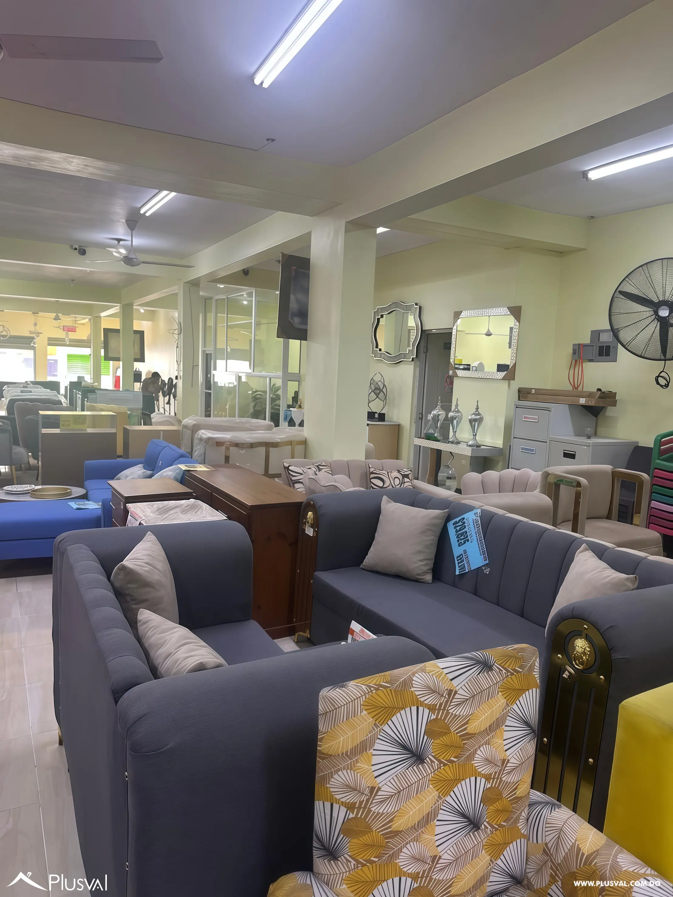 Local Comercial de Dos Niveles en Venta en Piedra Blanca 533081