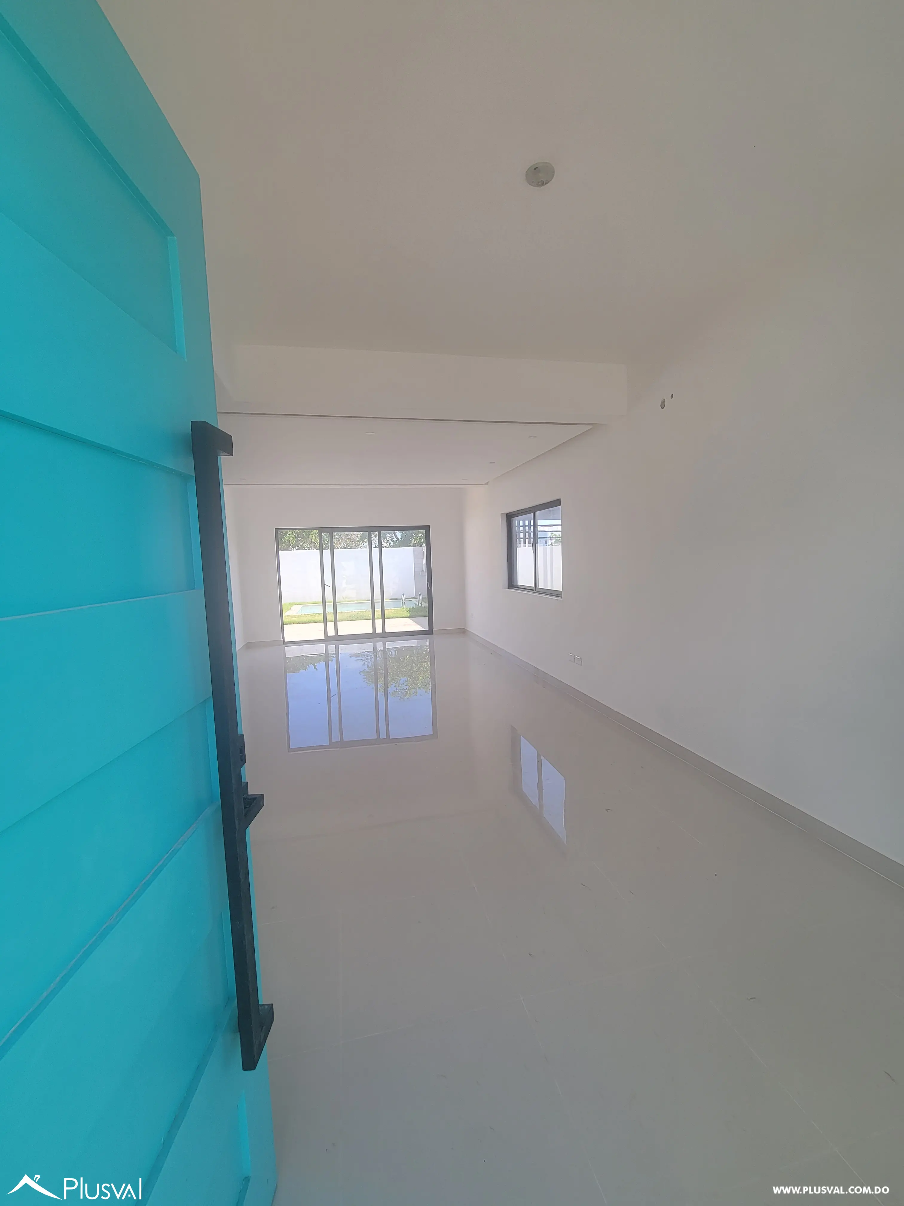 AMPLIA VILLA DE 3 HABITACIONES CON PISCINA Y PATIO EN SECTOR DEL DOWTOWN PUNTA CANA 499546