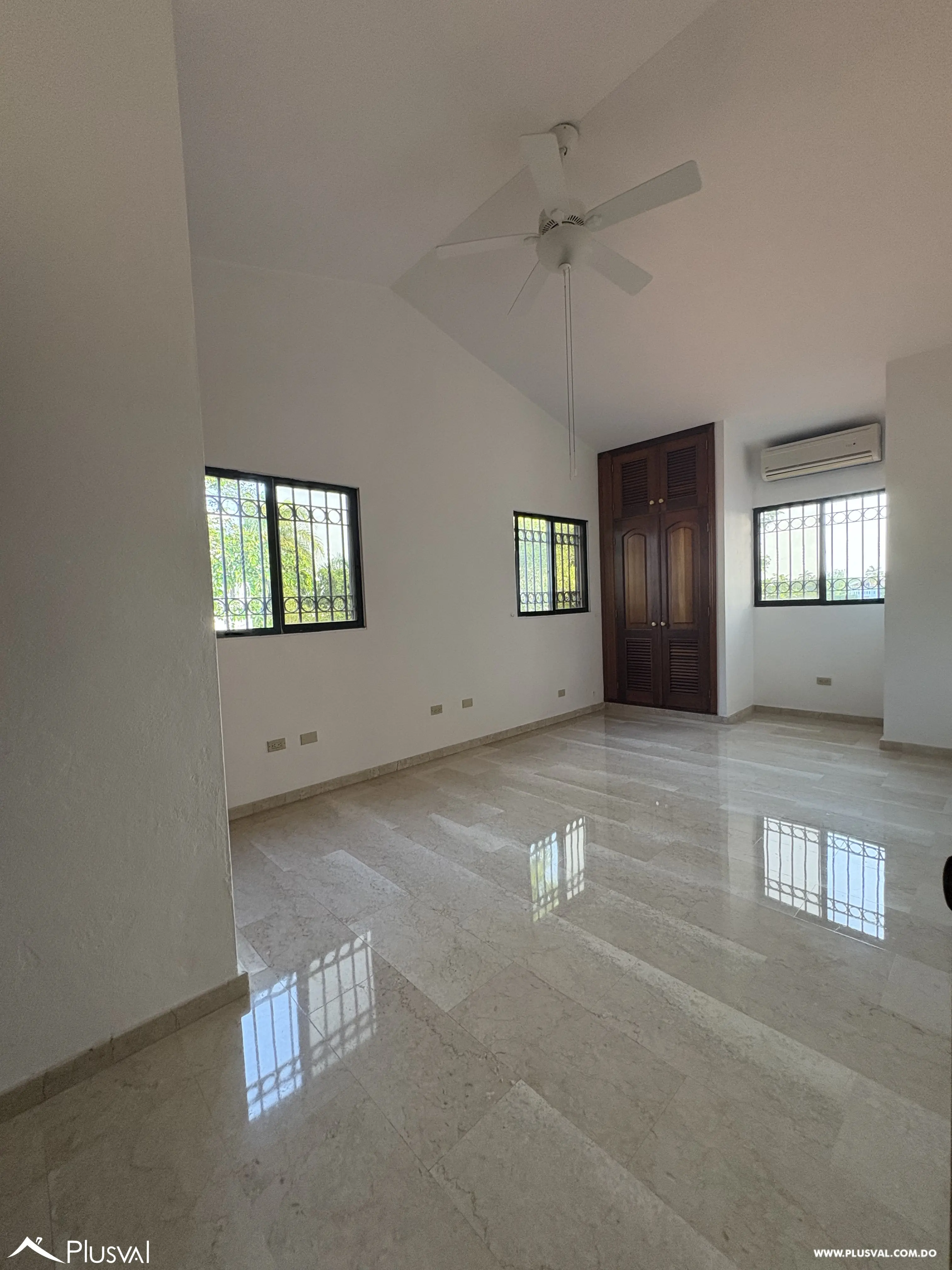 Casa en venta en Altos de Arroyo Hondo III con piscina y hermosa vista. 467023
