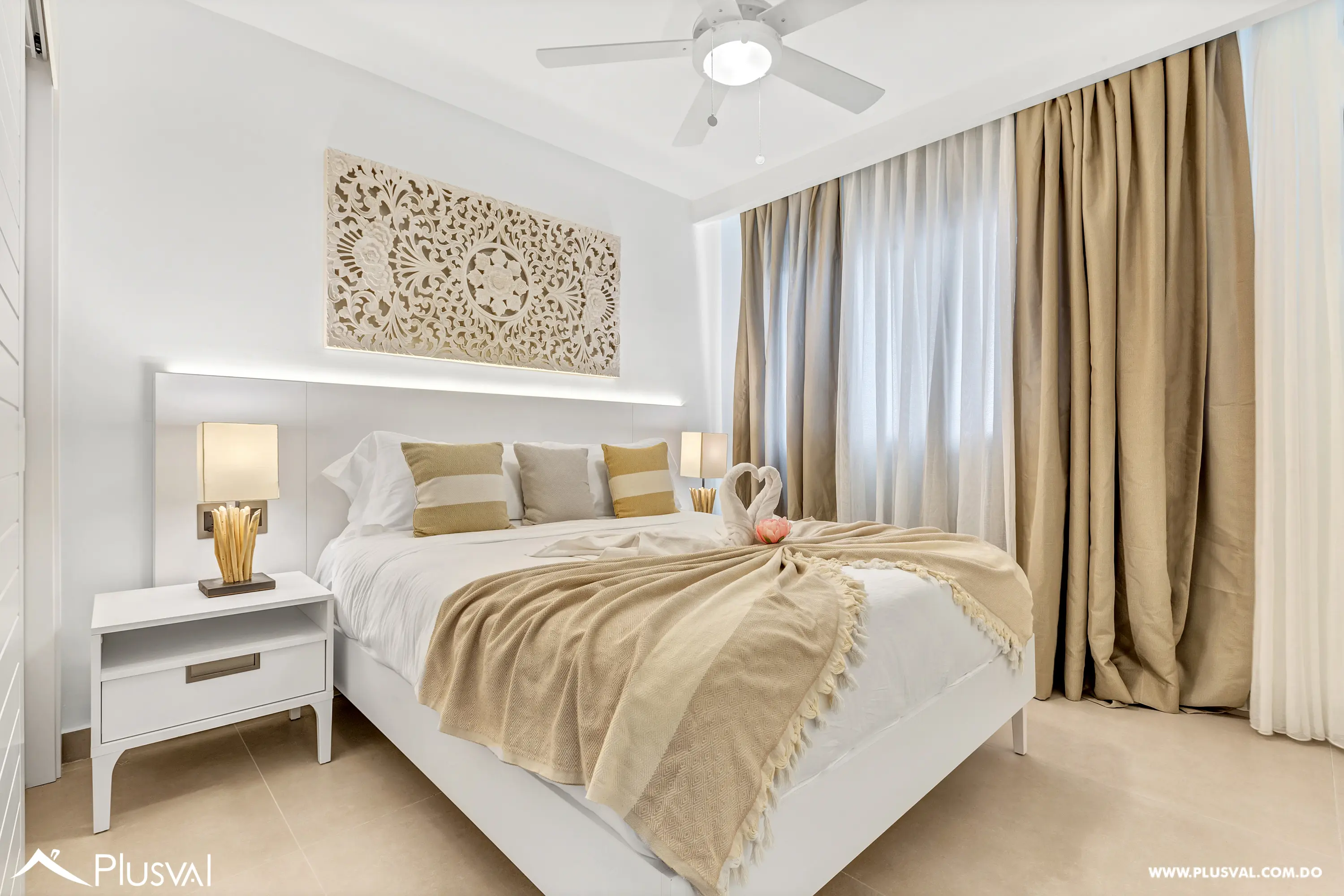 Penthouse dúplex con terraza panorámica y piscina privada a pasos de la playa en Los Corales 487819