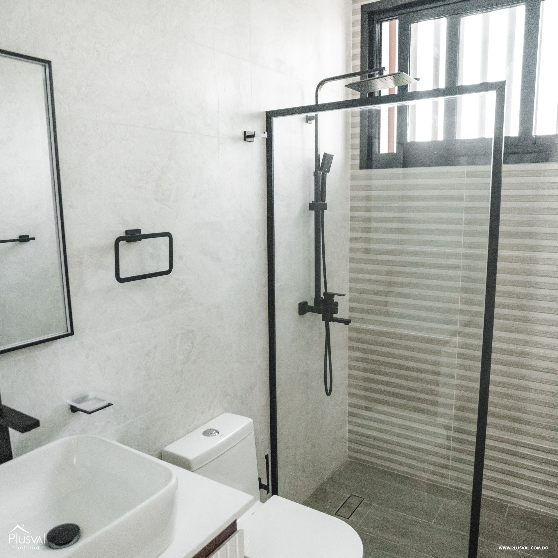 Apartamento ubicado en un 2do nivel en una torre próxima al HOMS 487703