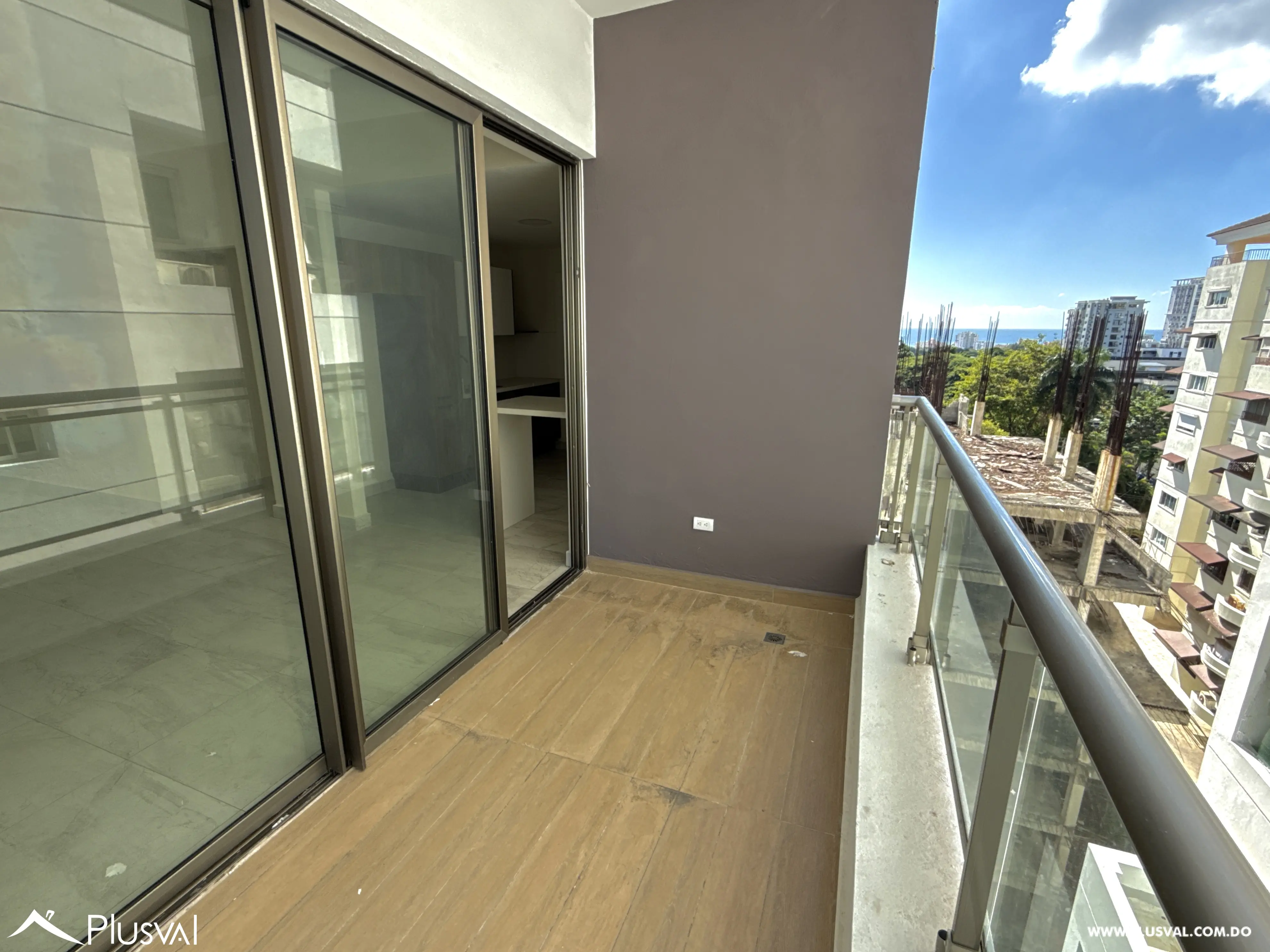 Apartamento 2 habitaciones con Vista al Mar y 2 parqueos en Alquiler en La Esperilla 478249