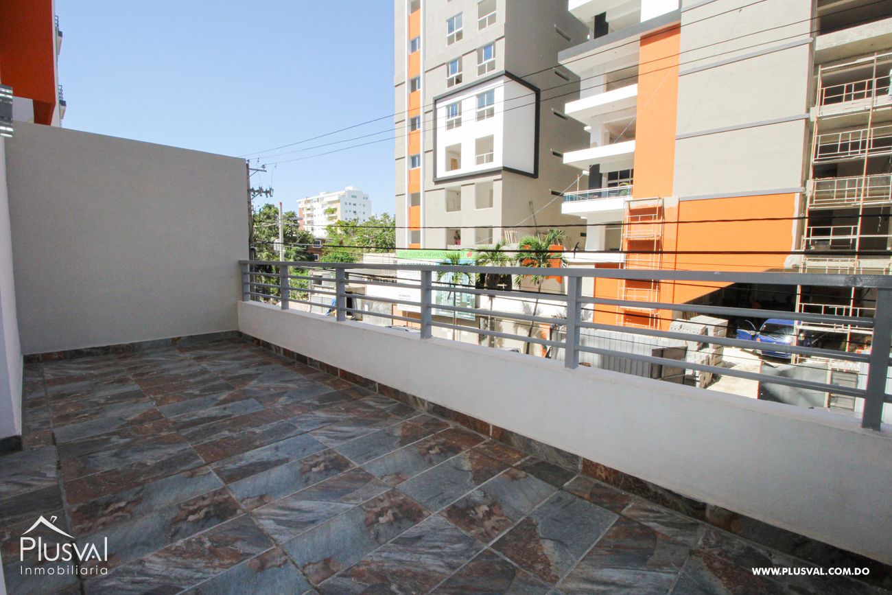Apartamento en Alquiler Evaristo Morales con Línea Blanca 209403