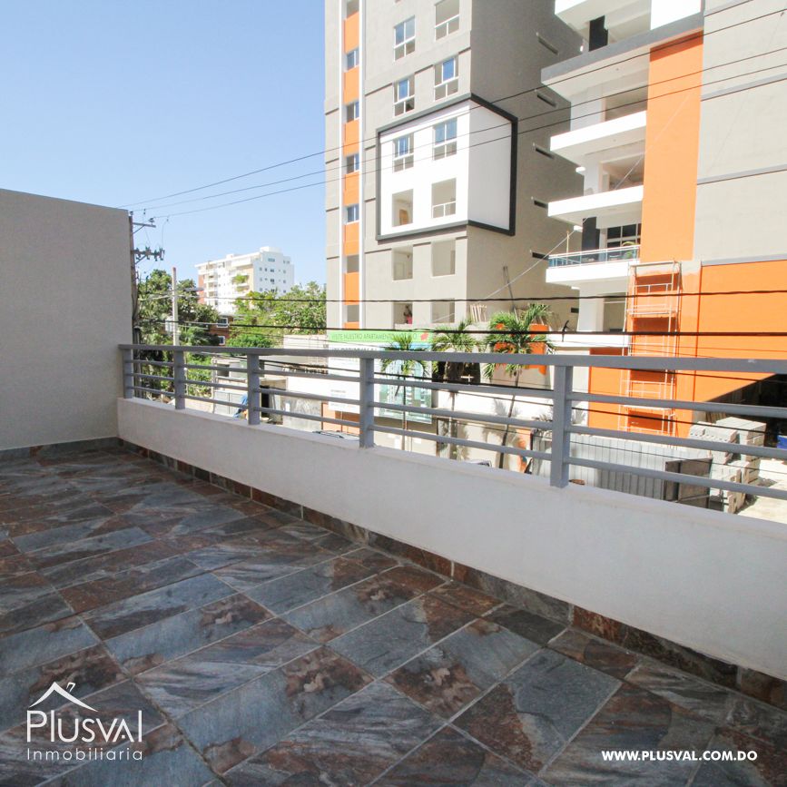 Apartamento en Alquiler Evaristo Morales con Línea Blanca 209403