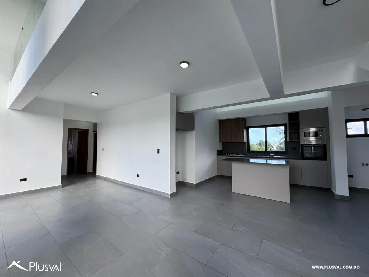 Apartamento tipo penthouse con terrazas y espacios a doble altura en Cabarete 487554