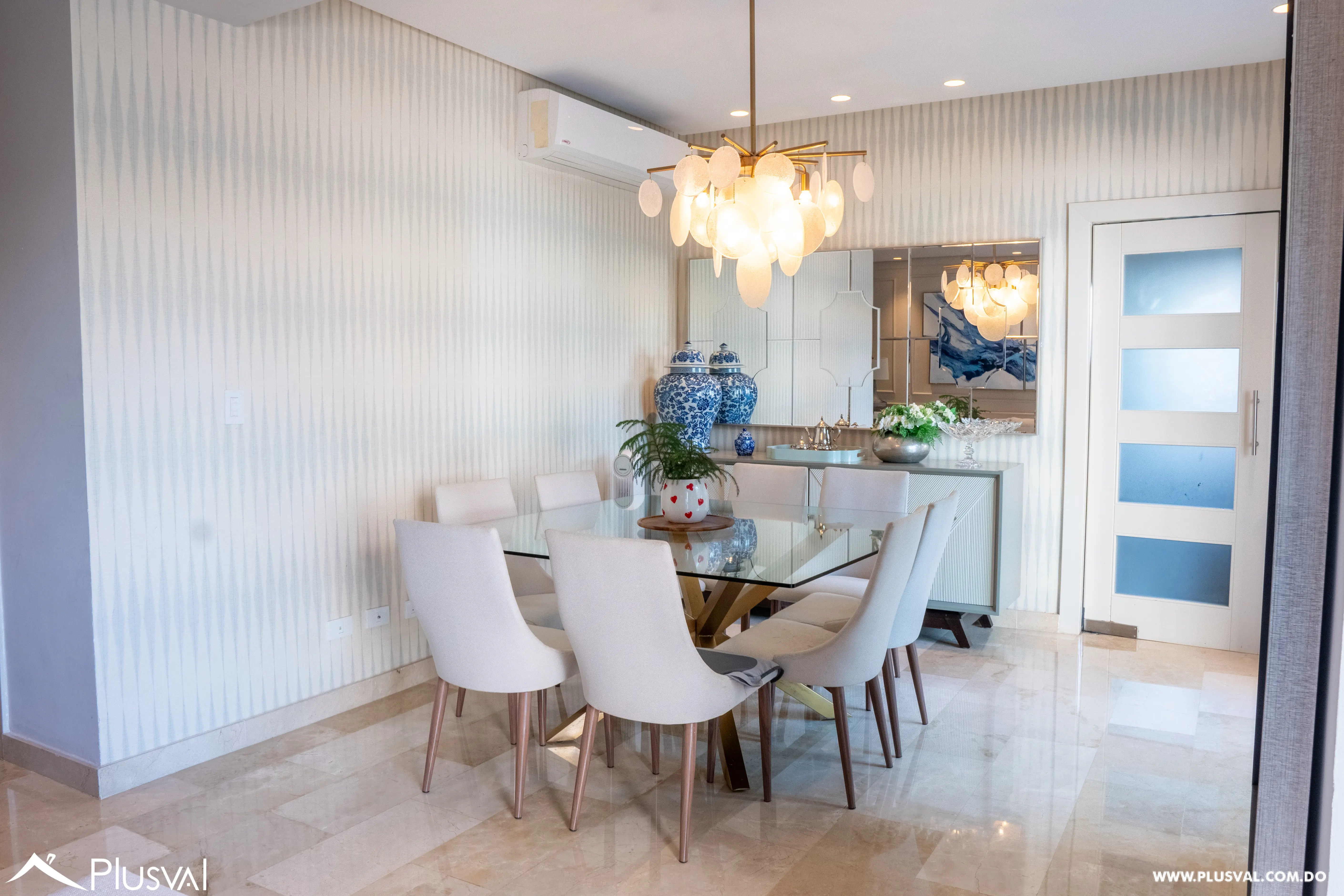 Lujoso apartamento de 3 habitaciones en el corazón de Naco 492696