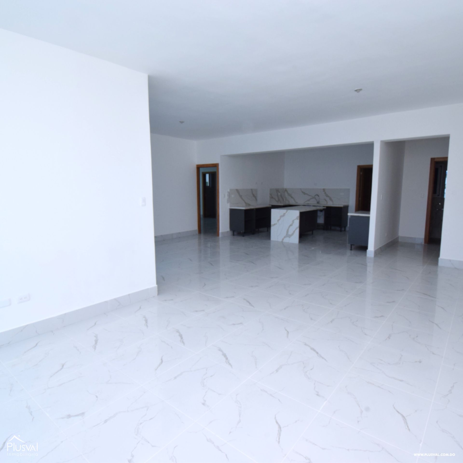 Lujosa Torre en Bella Vista, en la Av. Sarasota 426584