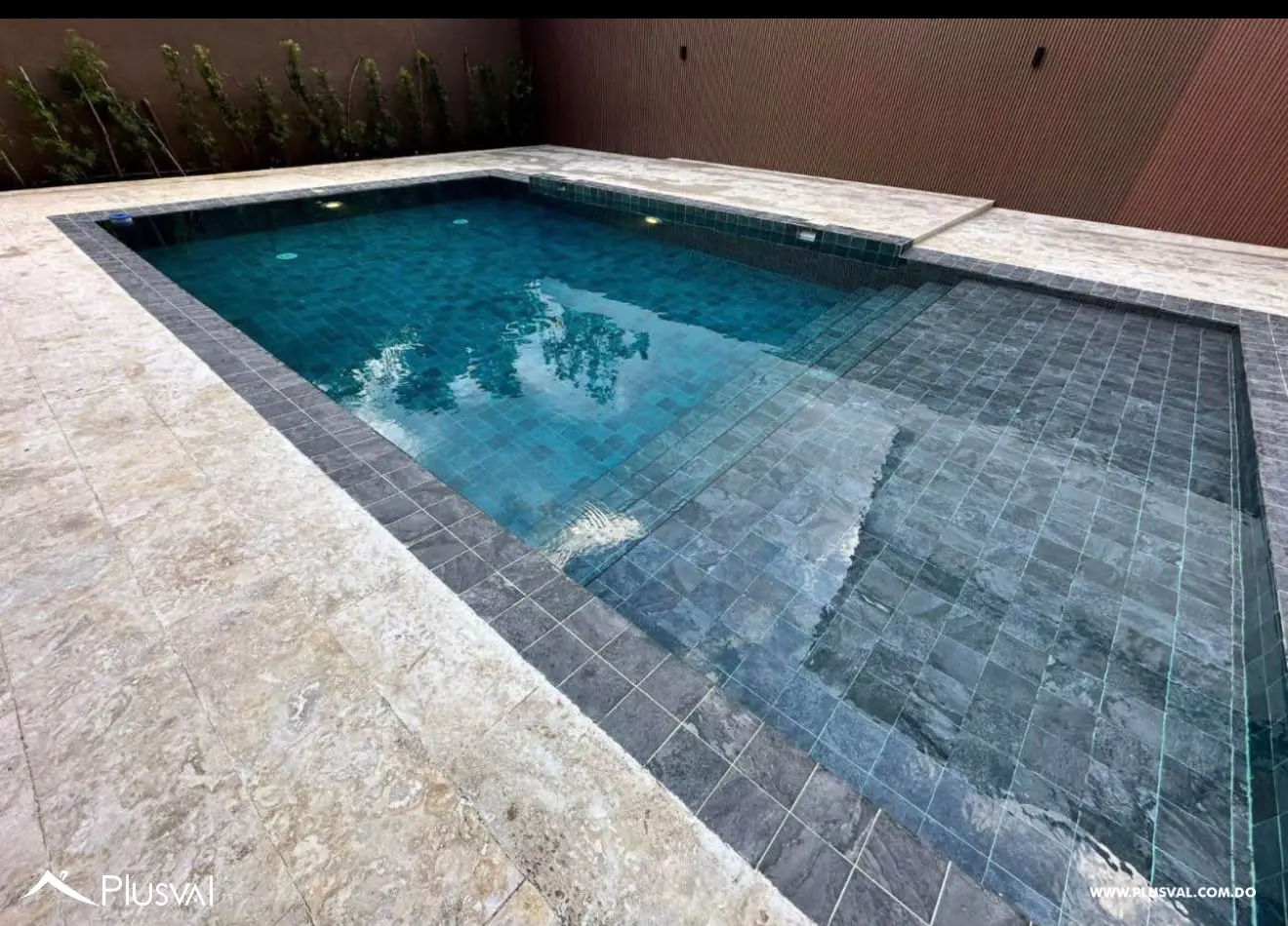 Apartamento Nuevo y Amueblado con Acabados Modernos en Urbanización Thomén 518004