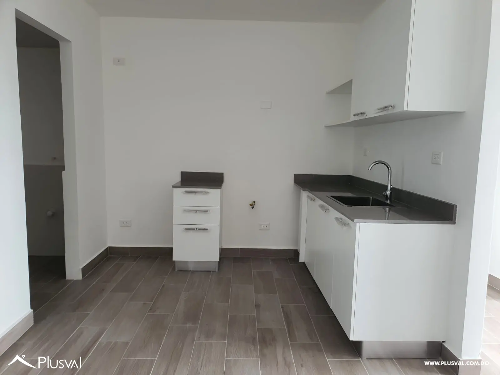 Apartamento en 4to Nivel con Casa Club en Jardines III - Bávaro 487587