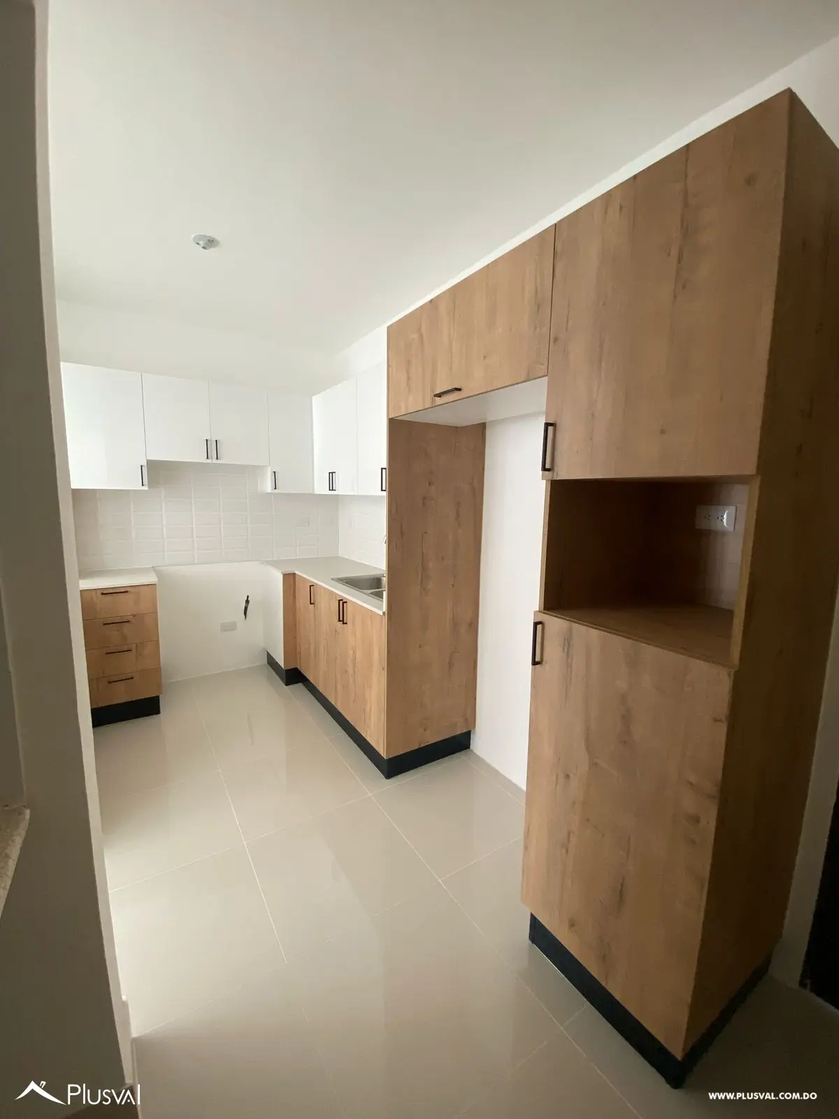 Moderno apartamento en cuarto nivel excelente iluminación natural y acceso a piscina en la Barranquita 465525