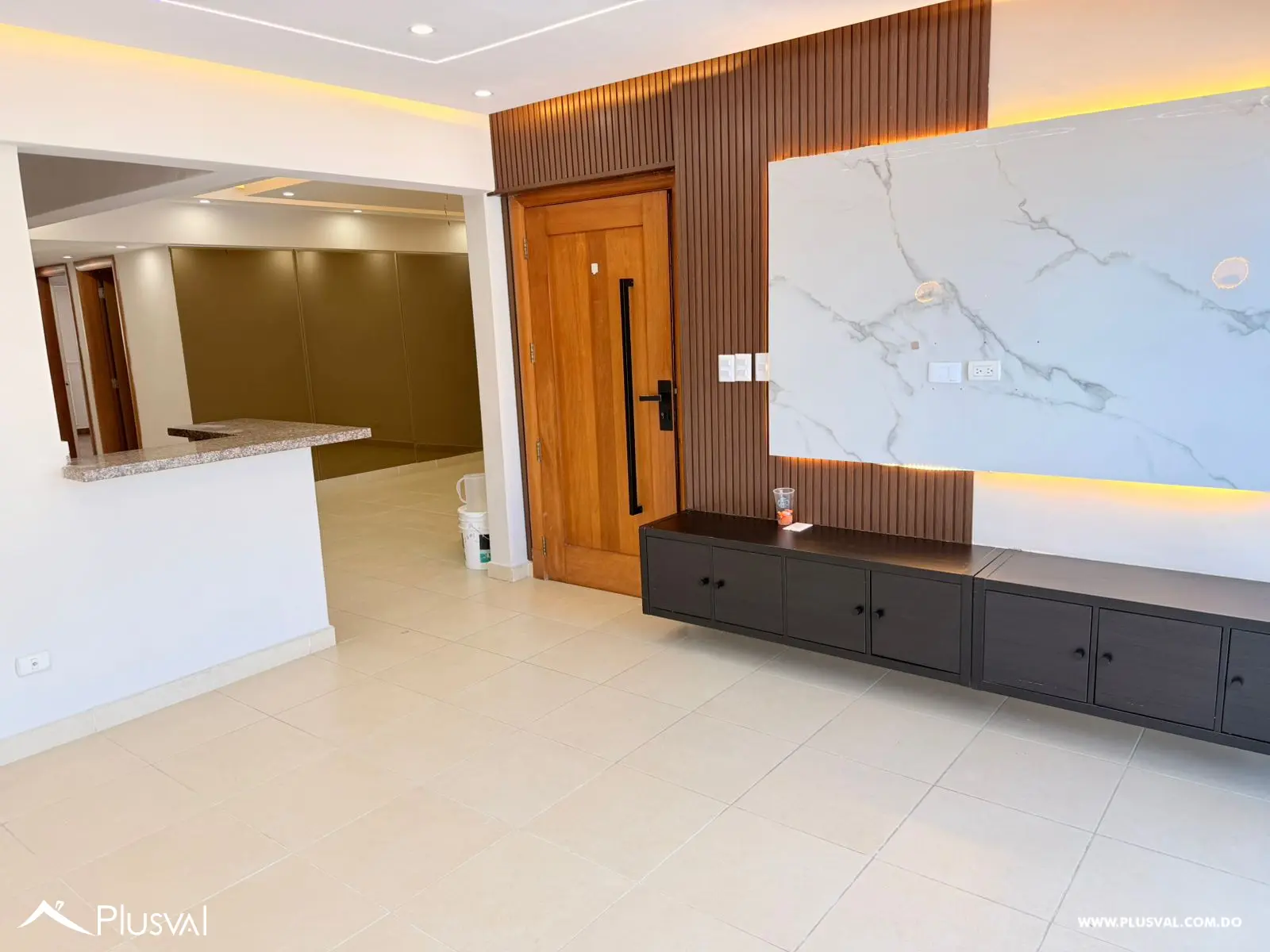 Encantador Apartamento en Aquiler en Evaristo Morales 497411