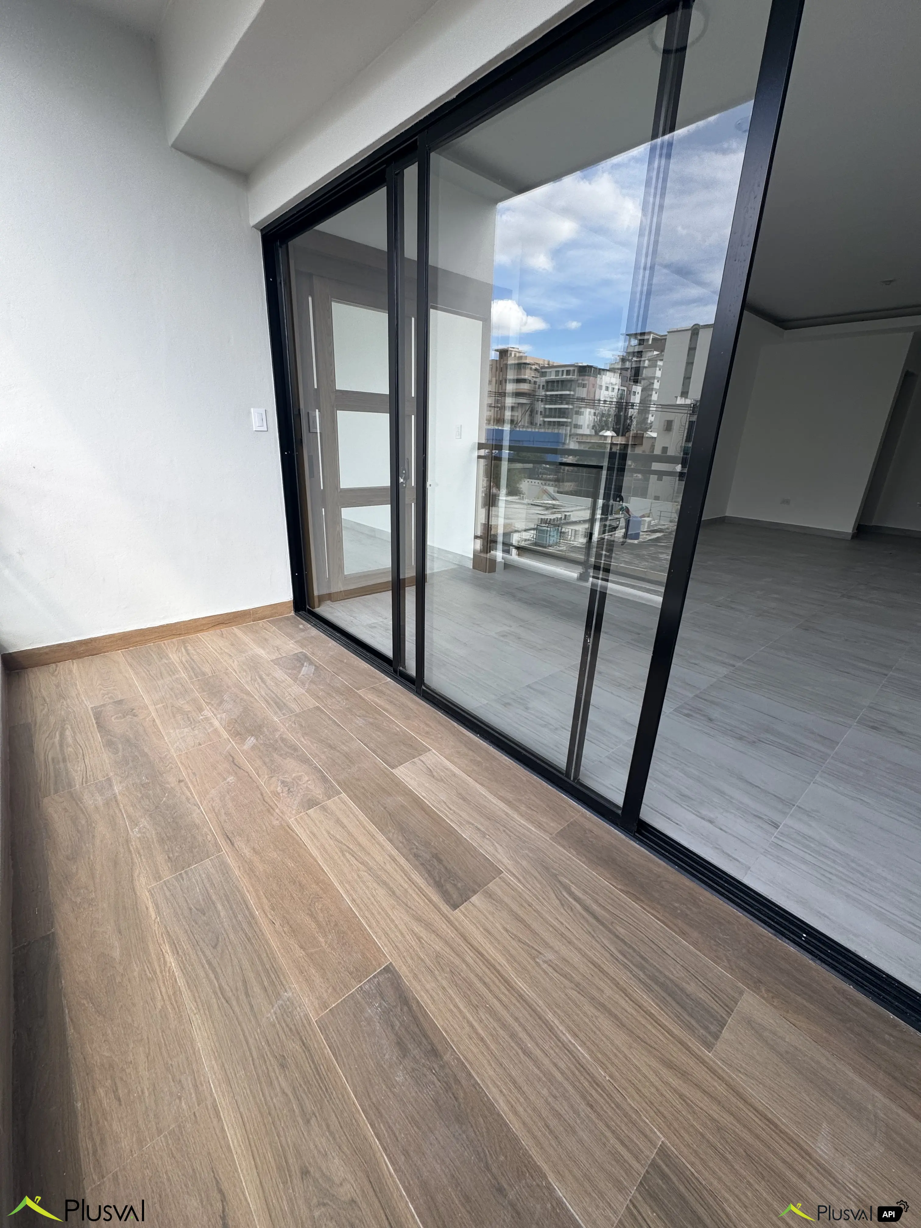 Alquiler de excelente apartamento en Evaristo Morales 451325