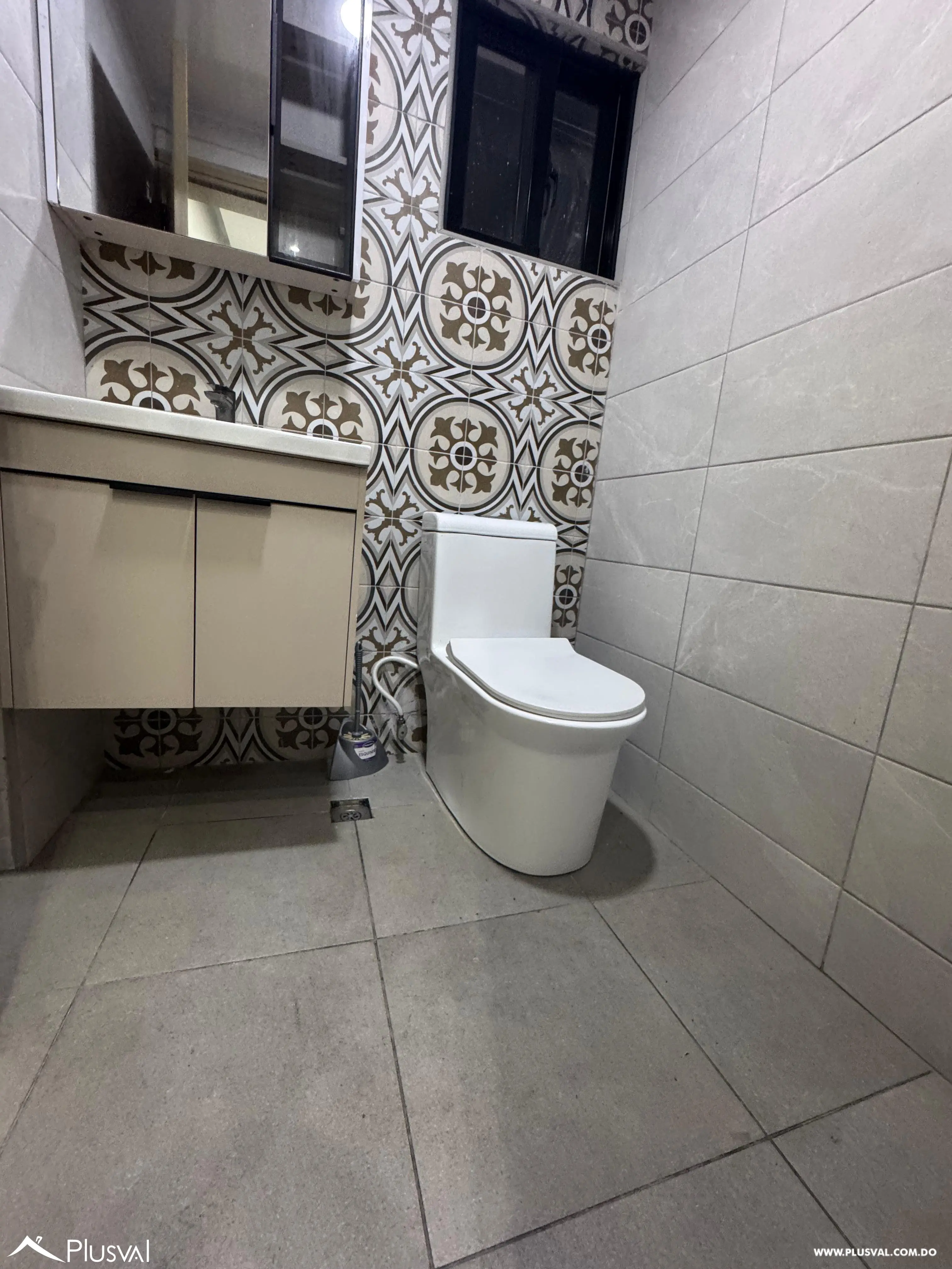 Alquiler de apartamento en torre moderna de Evaristo Morale 482340