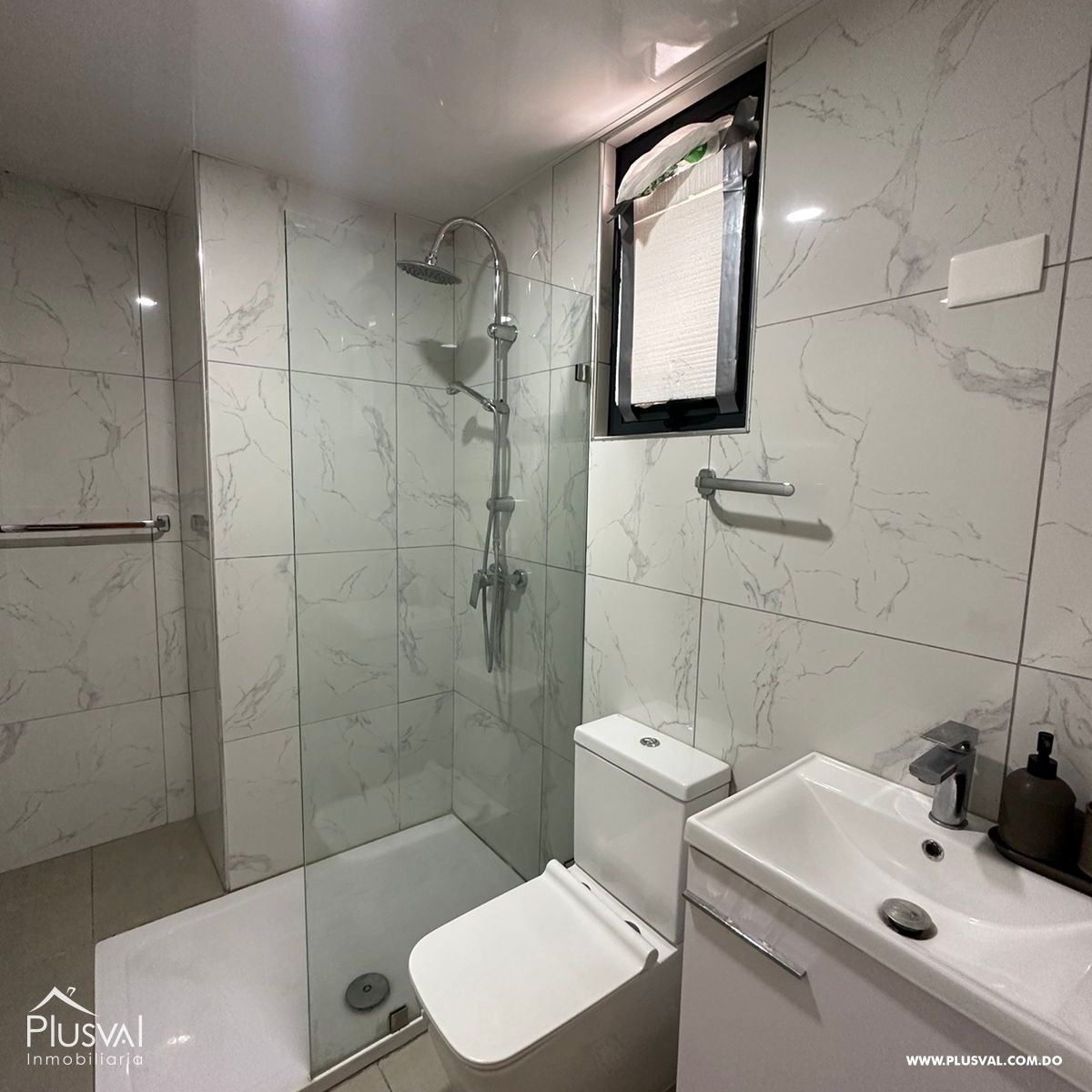 Apartamento de 2 habitaciones AMUEBLADO en alquiler en Evaristo Morales 272041