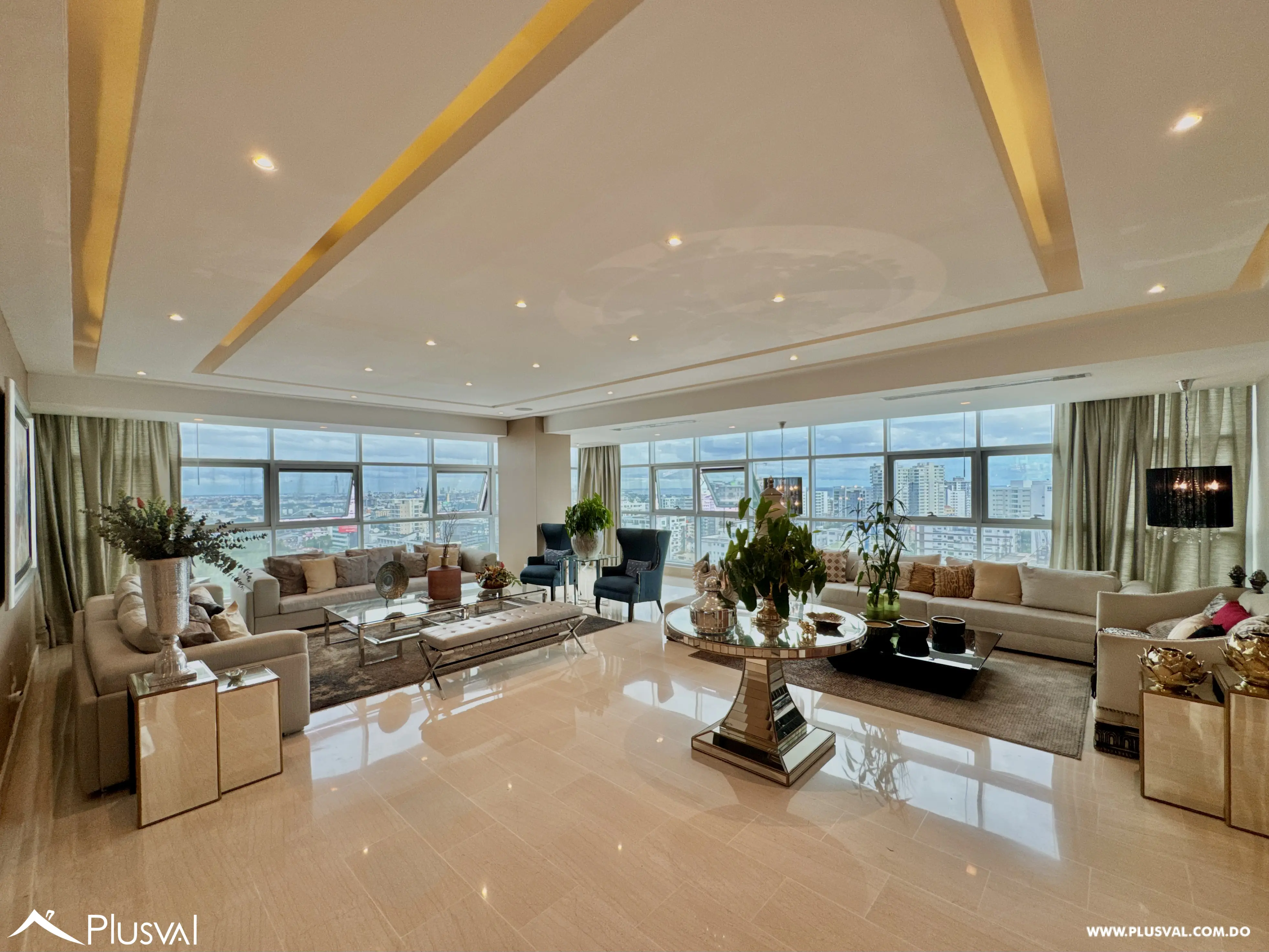 Penthouse en venta de 4 habitaciones en Naco. 485427