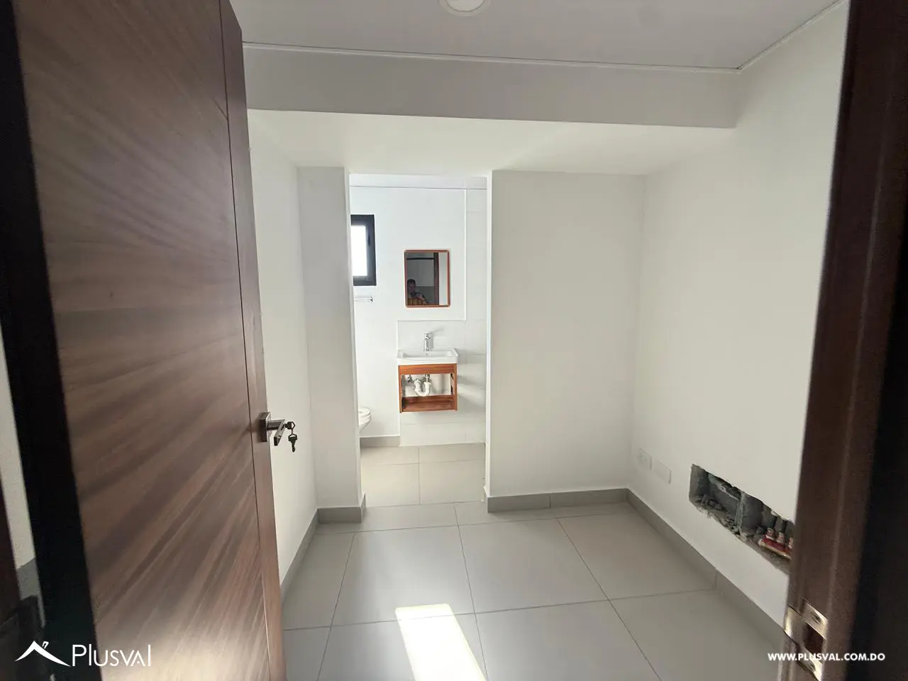 Apartamento de 2 Habitaciones en Evaristo Morales, Santo Domingo 534110