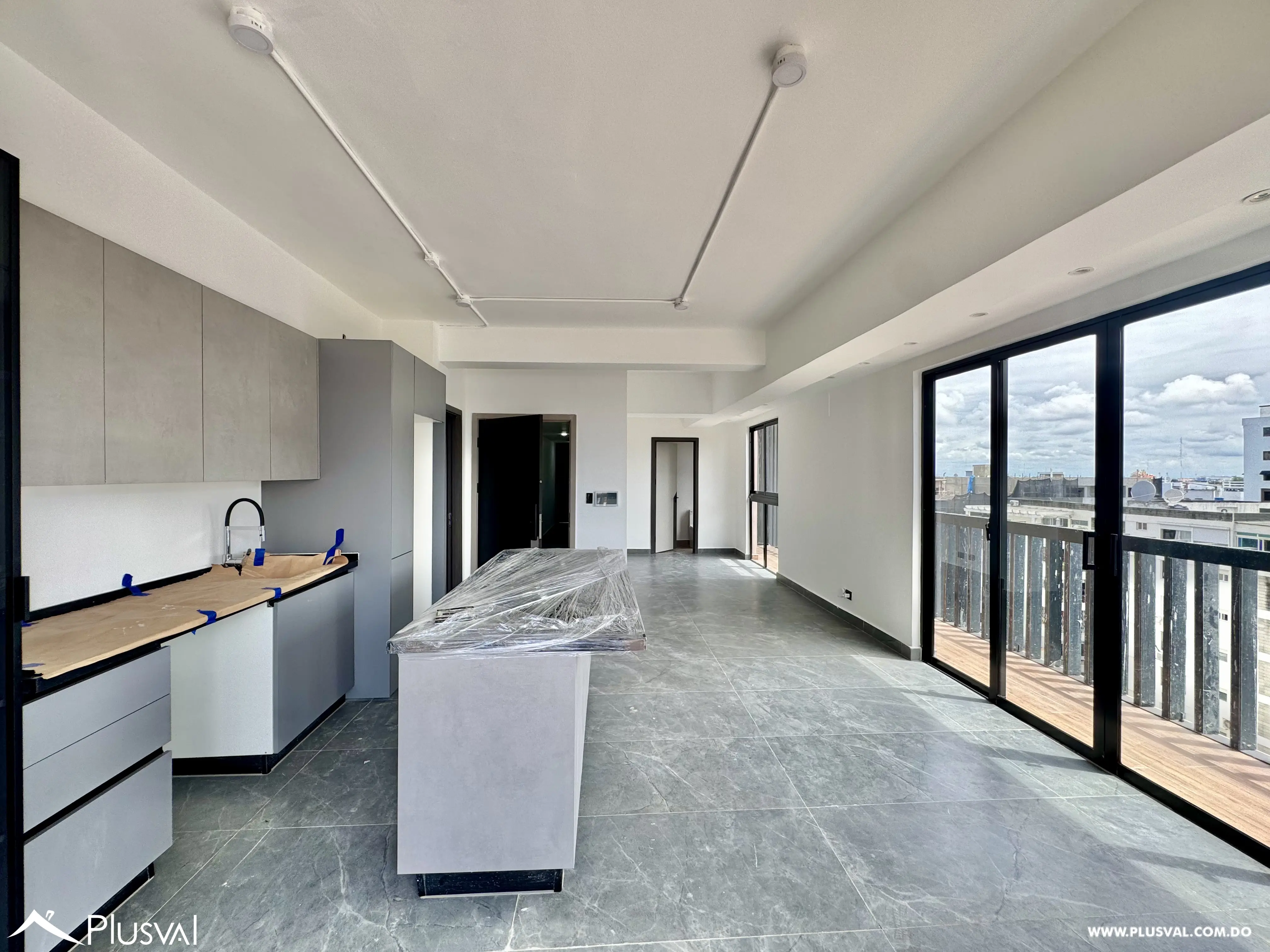 Alquilo Maravilloso Apto. Tipo Loft con excelente Balcon tipo Terraza 501628