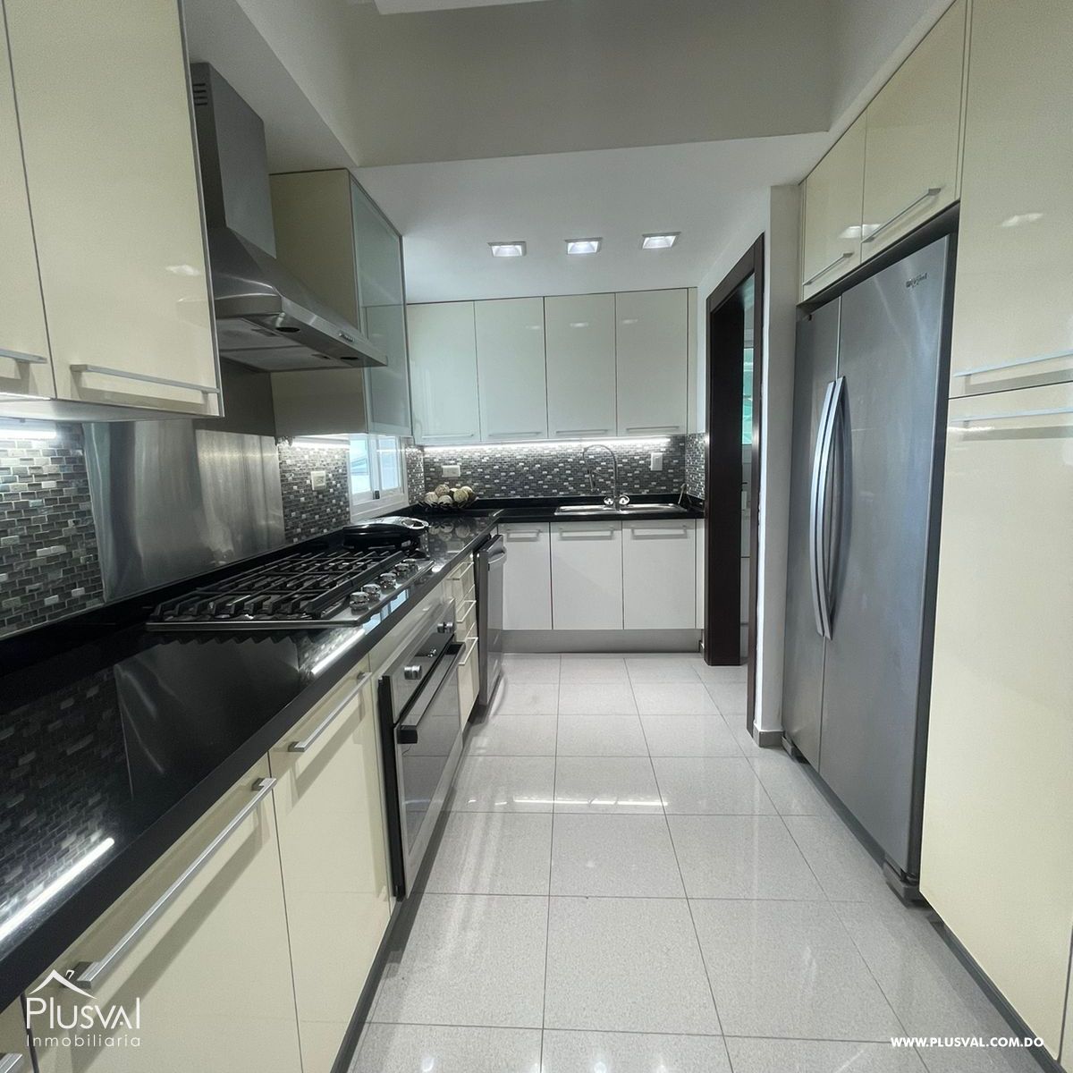 Apartamento en ALQUILER AMUEBLADO en Los Cacicazgos. 333508
