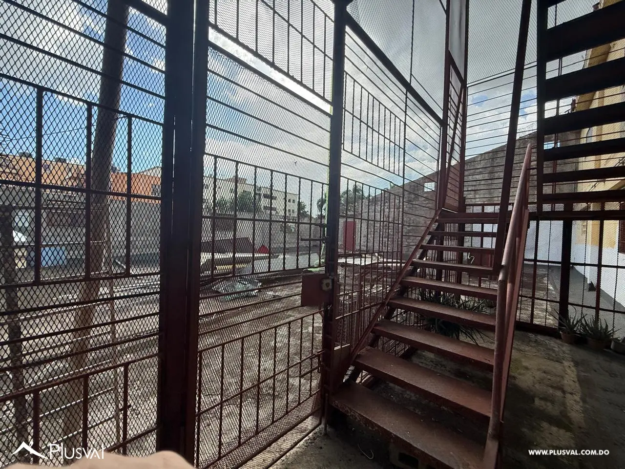 Excelente Edificio Comercial En Alquiler 477882