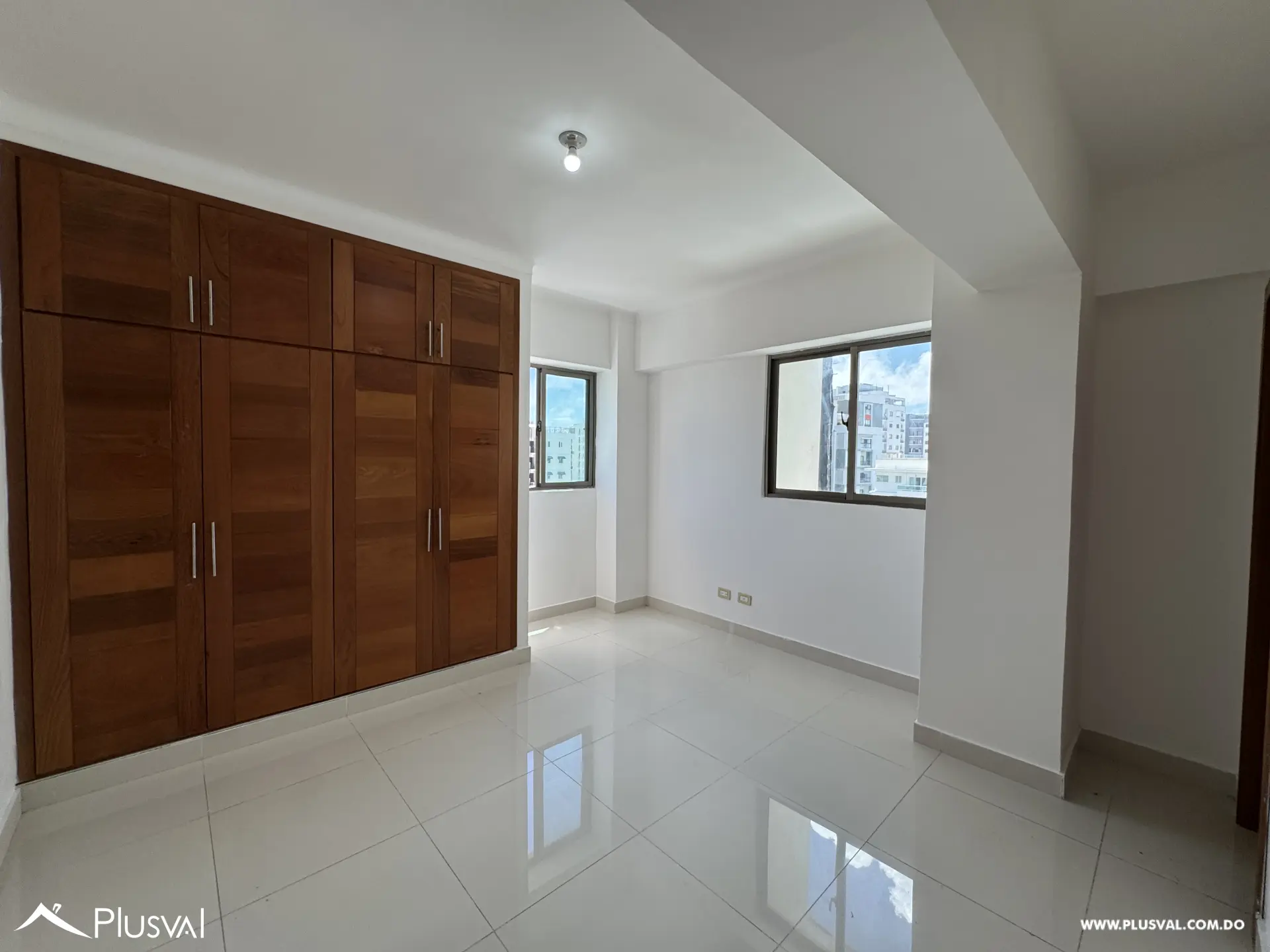 Apartamento en alquiler en torre moderna con vista a la ciudad | 3 habitaciones 530639