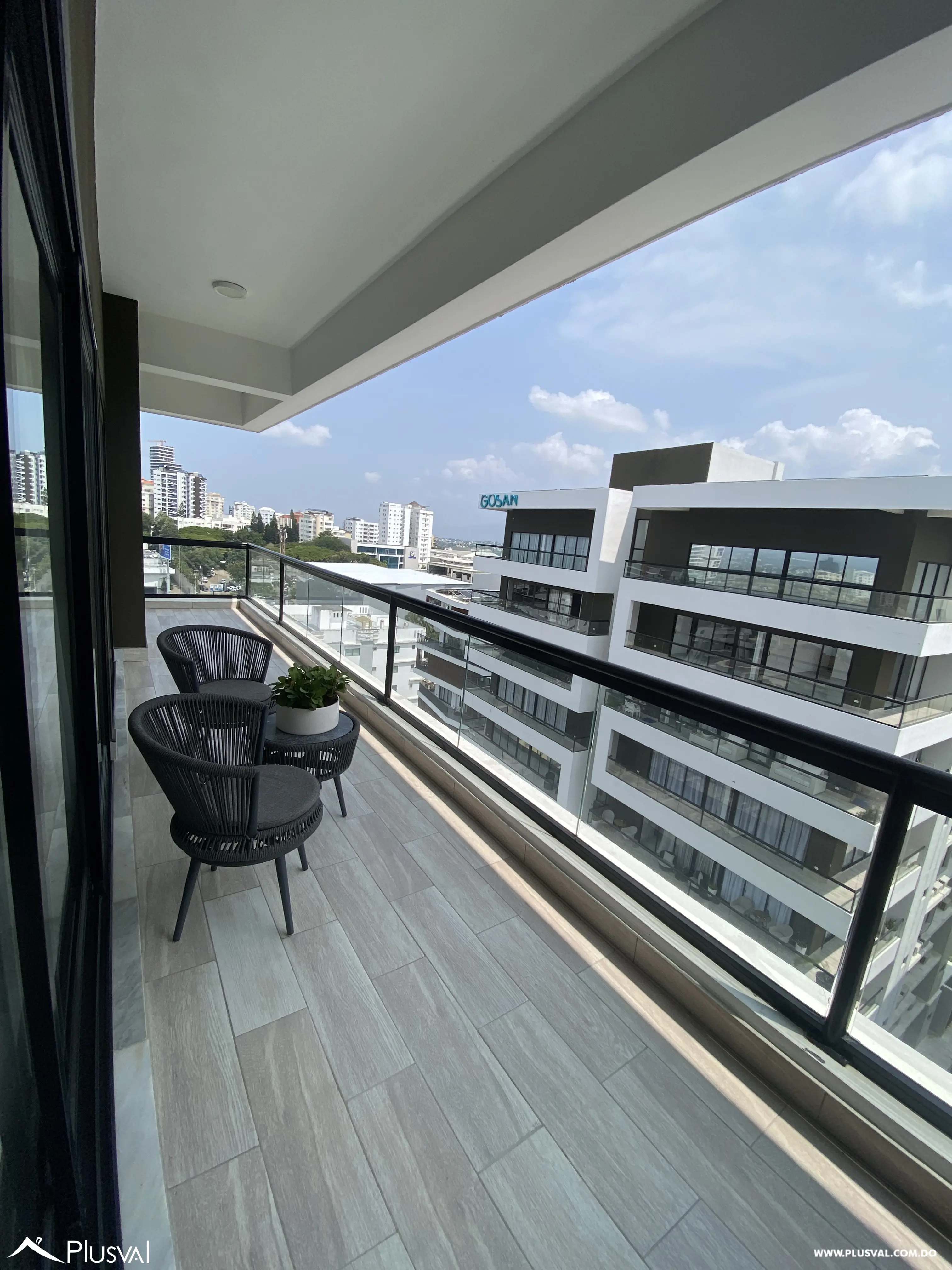 Apartamento Amueblado en Alquiler con Increíbles Vistas en La Esmeralda 517876