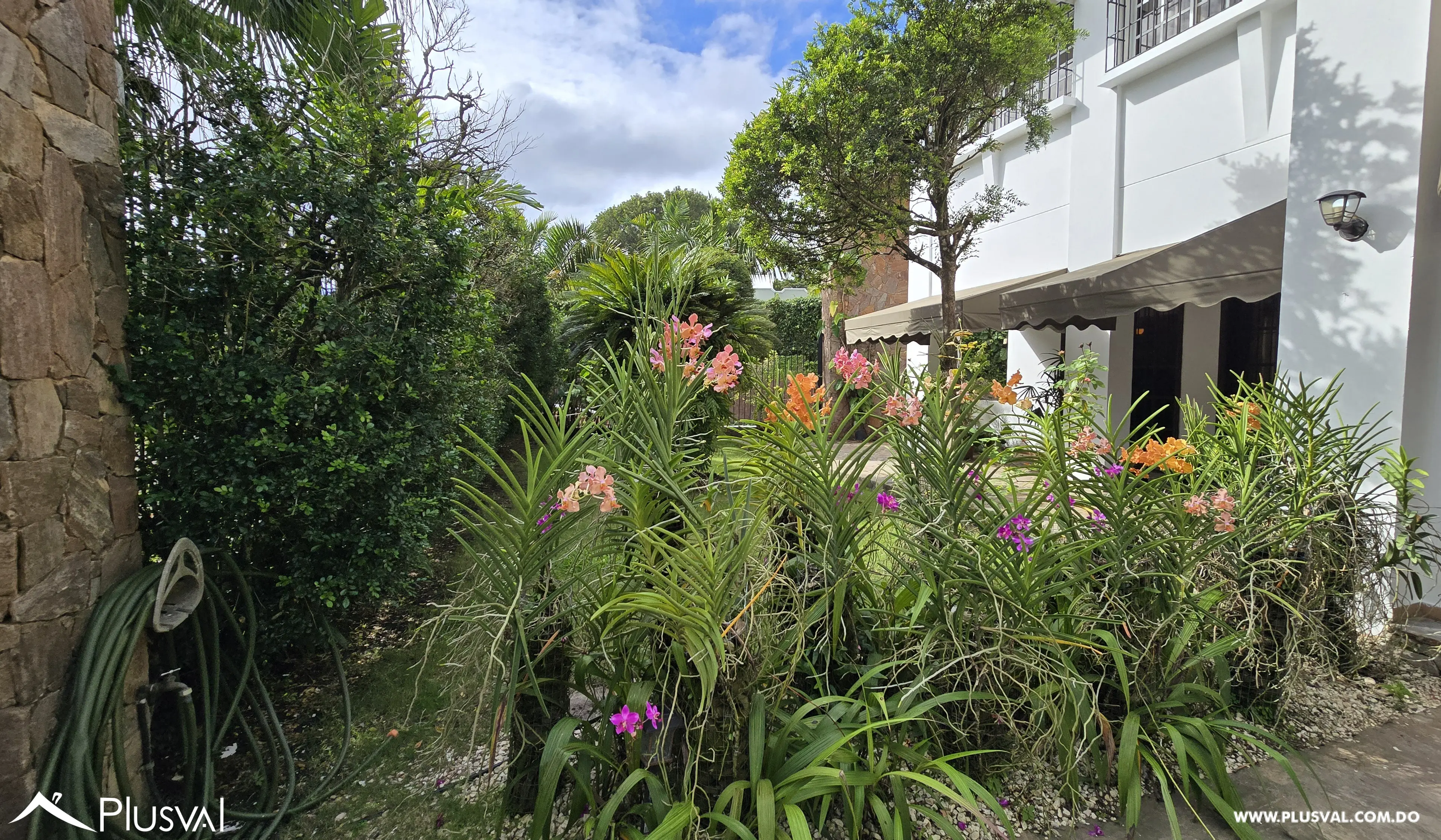 Un Hogar para Crear Recuerdos Inolvidables, Casa en Venta en Cuesta Hermosa I. 479552