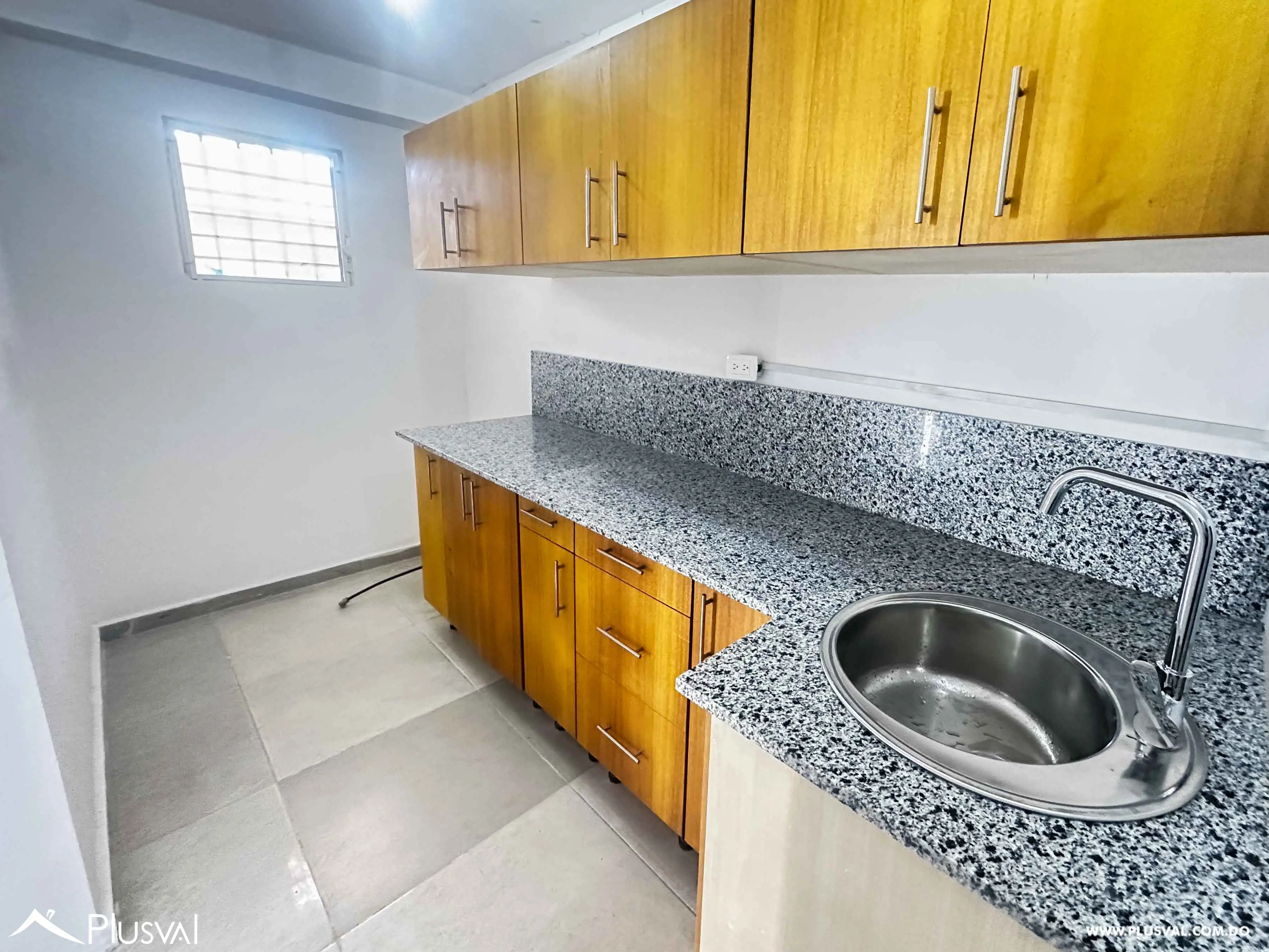 Apartamento en Alquiler en Urb Fernandez 500104