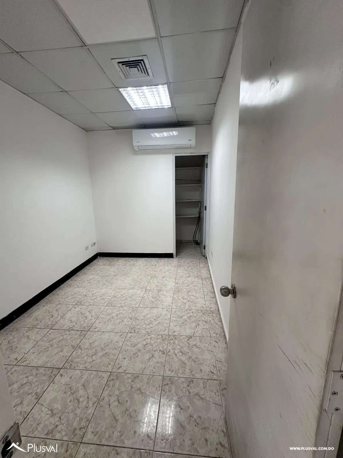 Local comercial en alquiler Los Prados sobre la Kennedy 525504