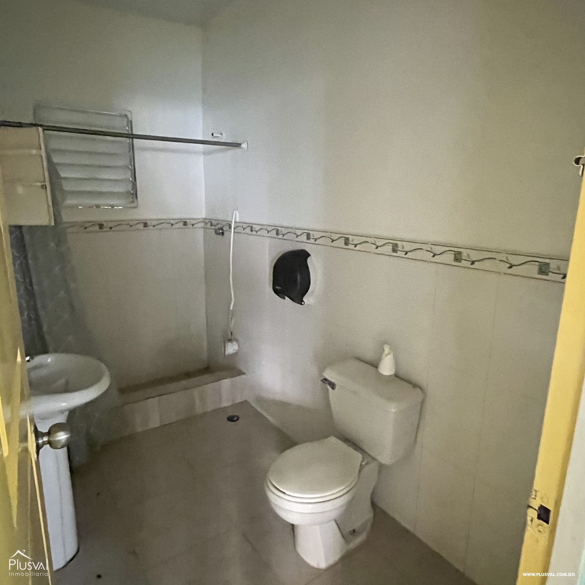 Casa para uso comercial en alquiler en Bella Vista 404863
