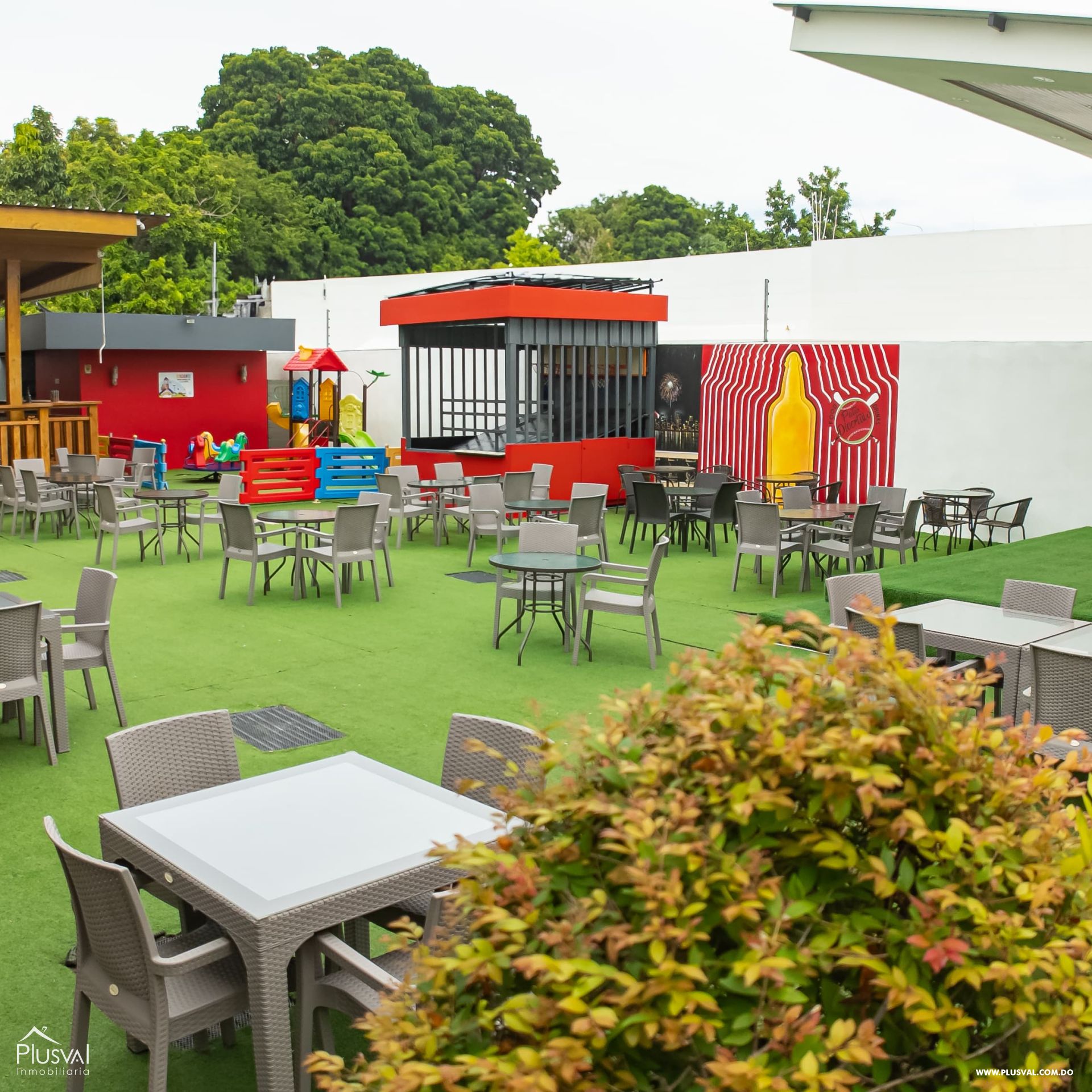 Restaurante en funcionamiento, de venta  en La Vega 420100