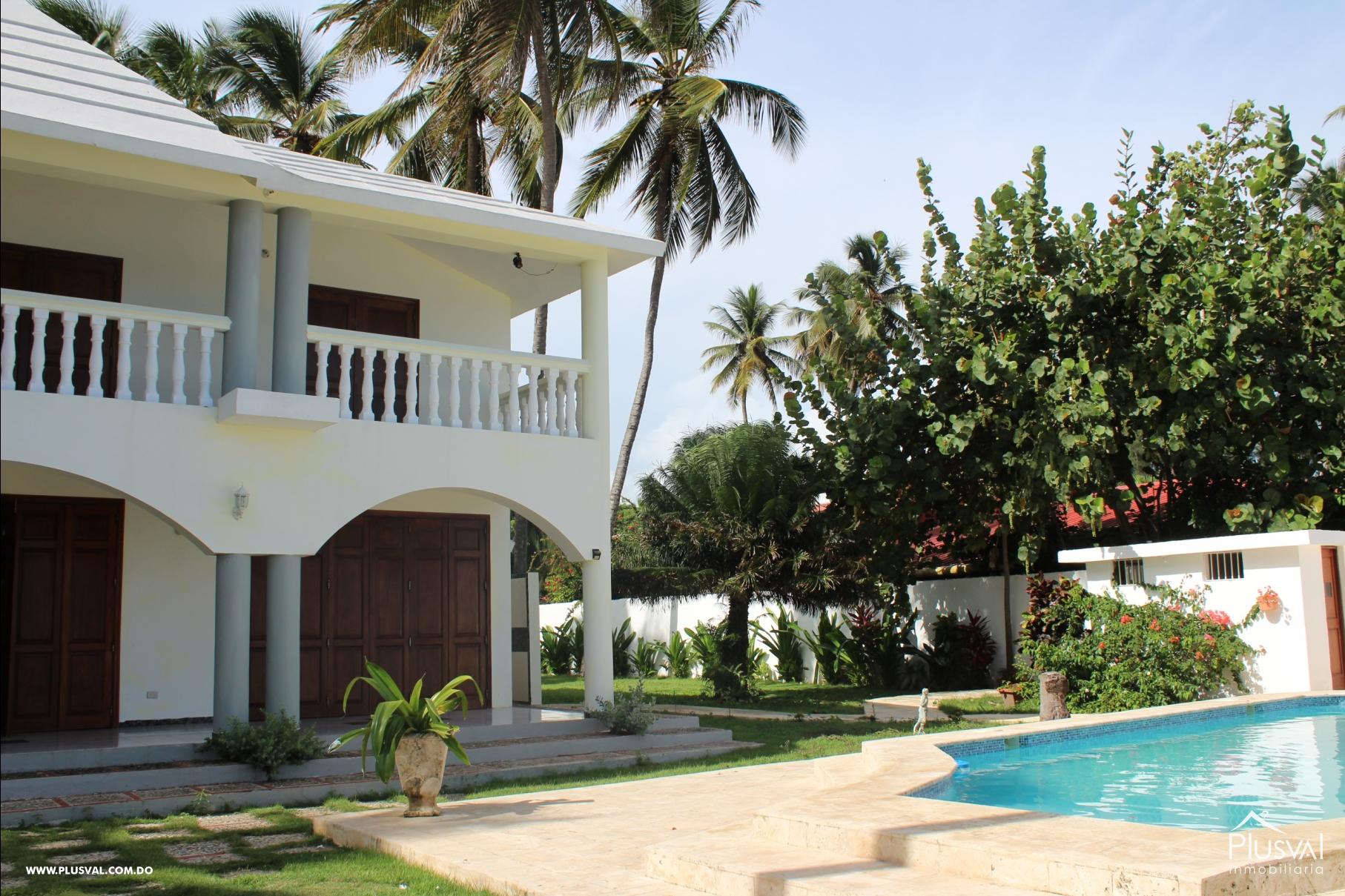 Villa en primera linea de Playa en Venta - Guayacanes 74662