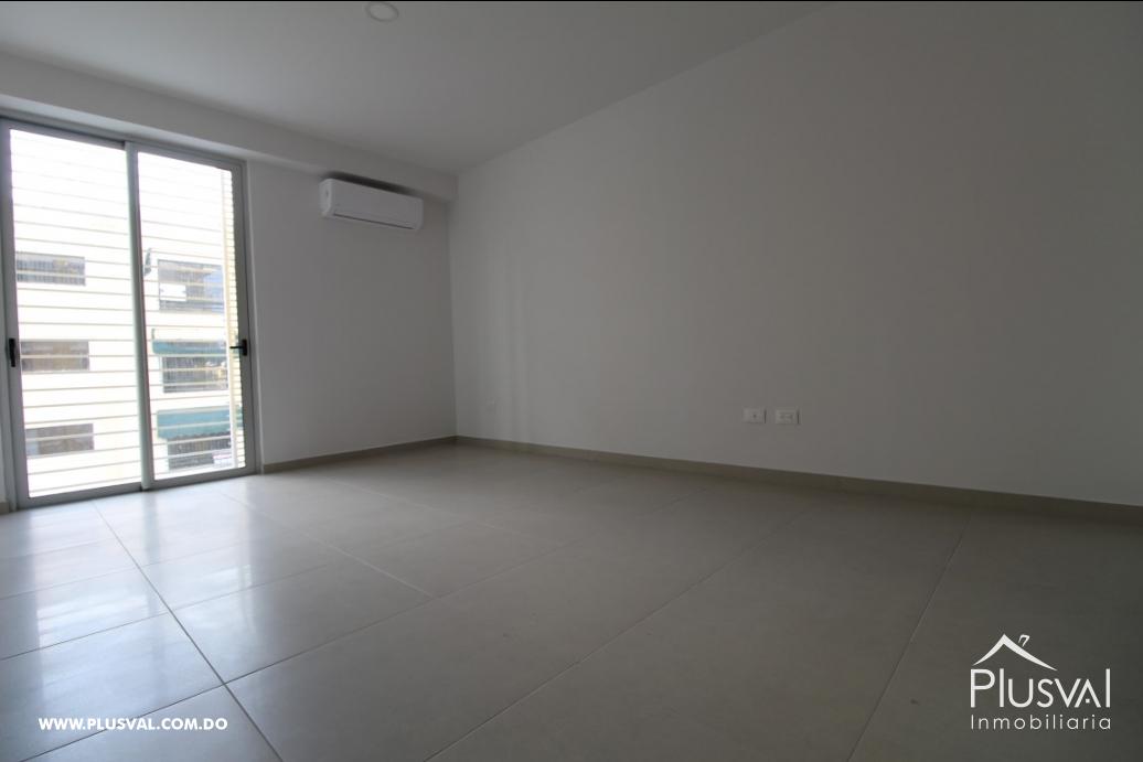 Apartamento en alquiler en Evaristo Morales 81349
