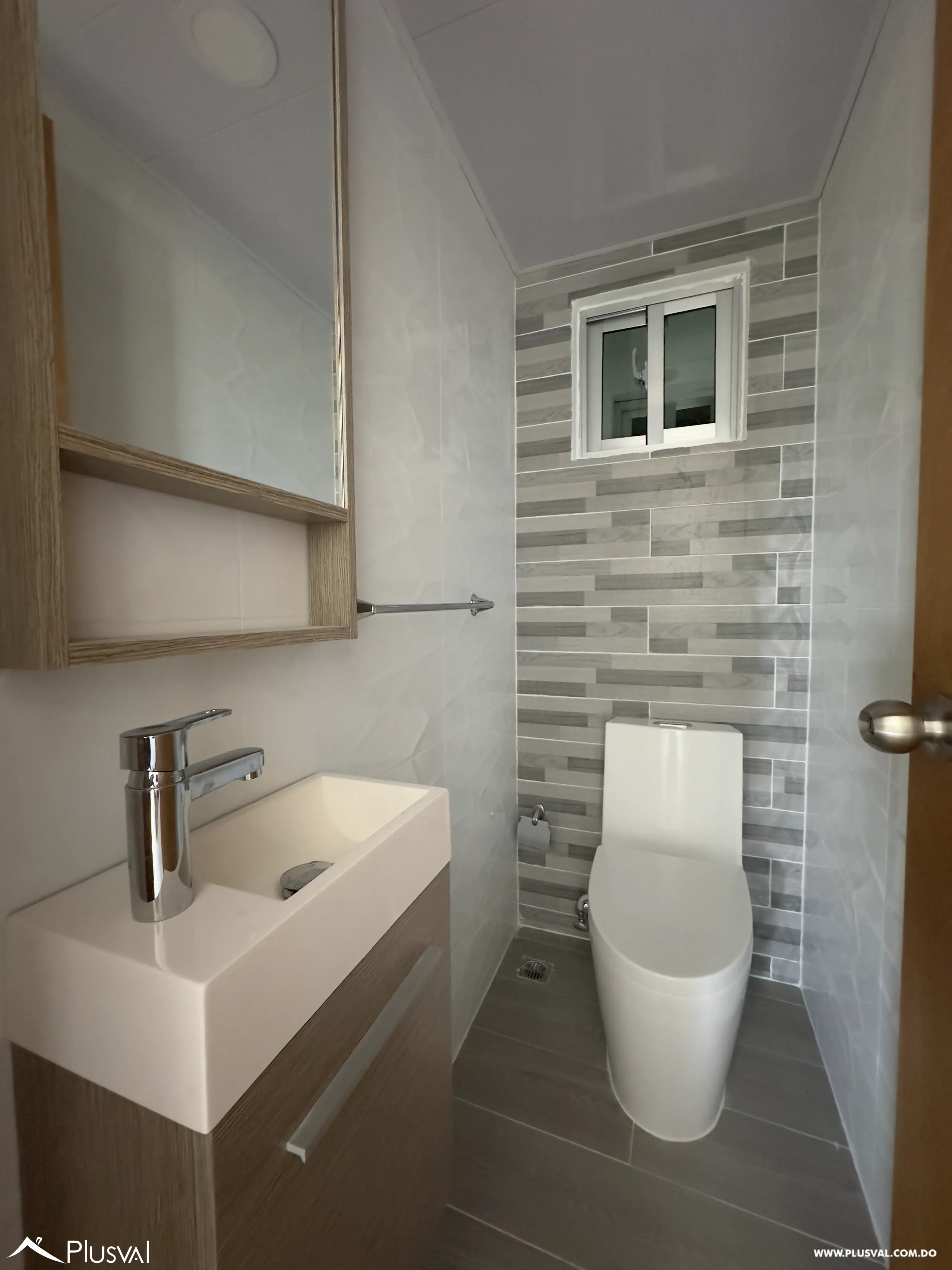 Apartamento en alquiler de 3 habitaciones en Urbanización Tropical 459793