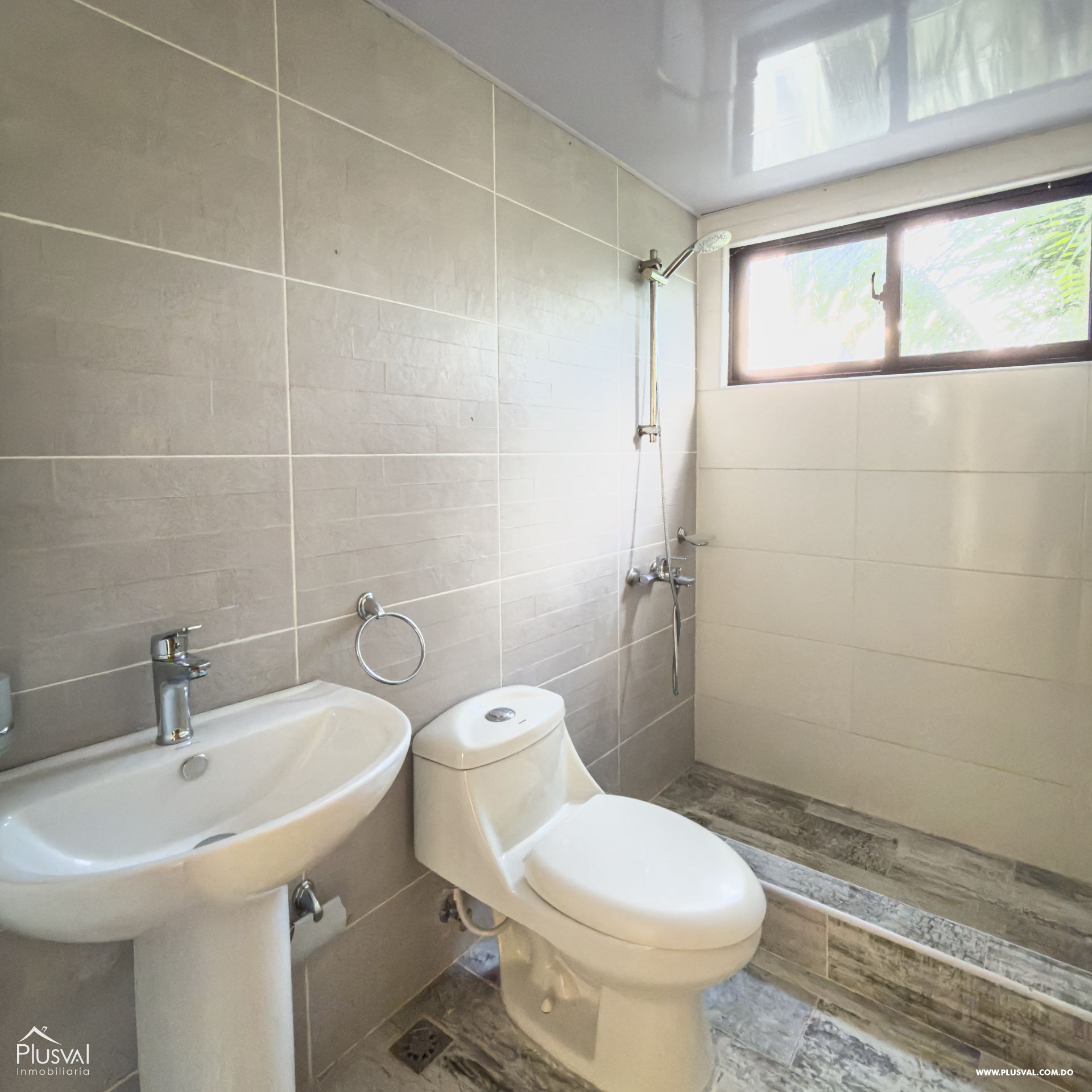 Apartamento en Venta en Santo Domingo Este con 3 Habitaciones + 1 parqueo 476229