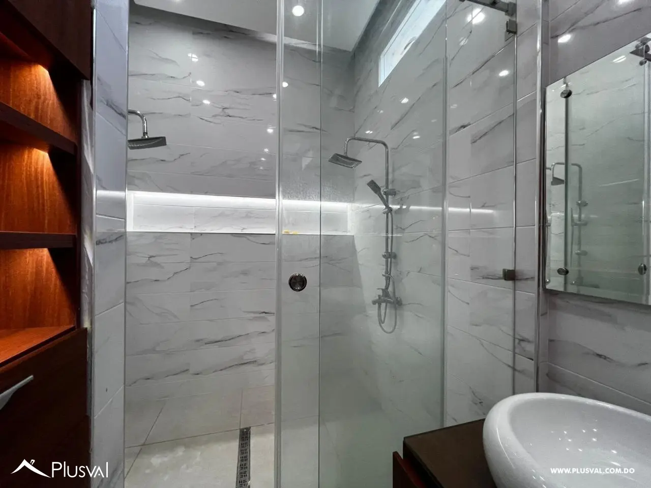 Penthouse de 3 Niveles en Venta en Alma Rosa I con Vista al Mar y Amplios Espacios – Santo Domingo Este 474923