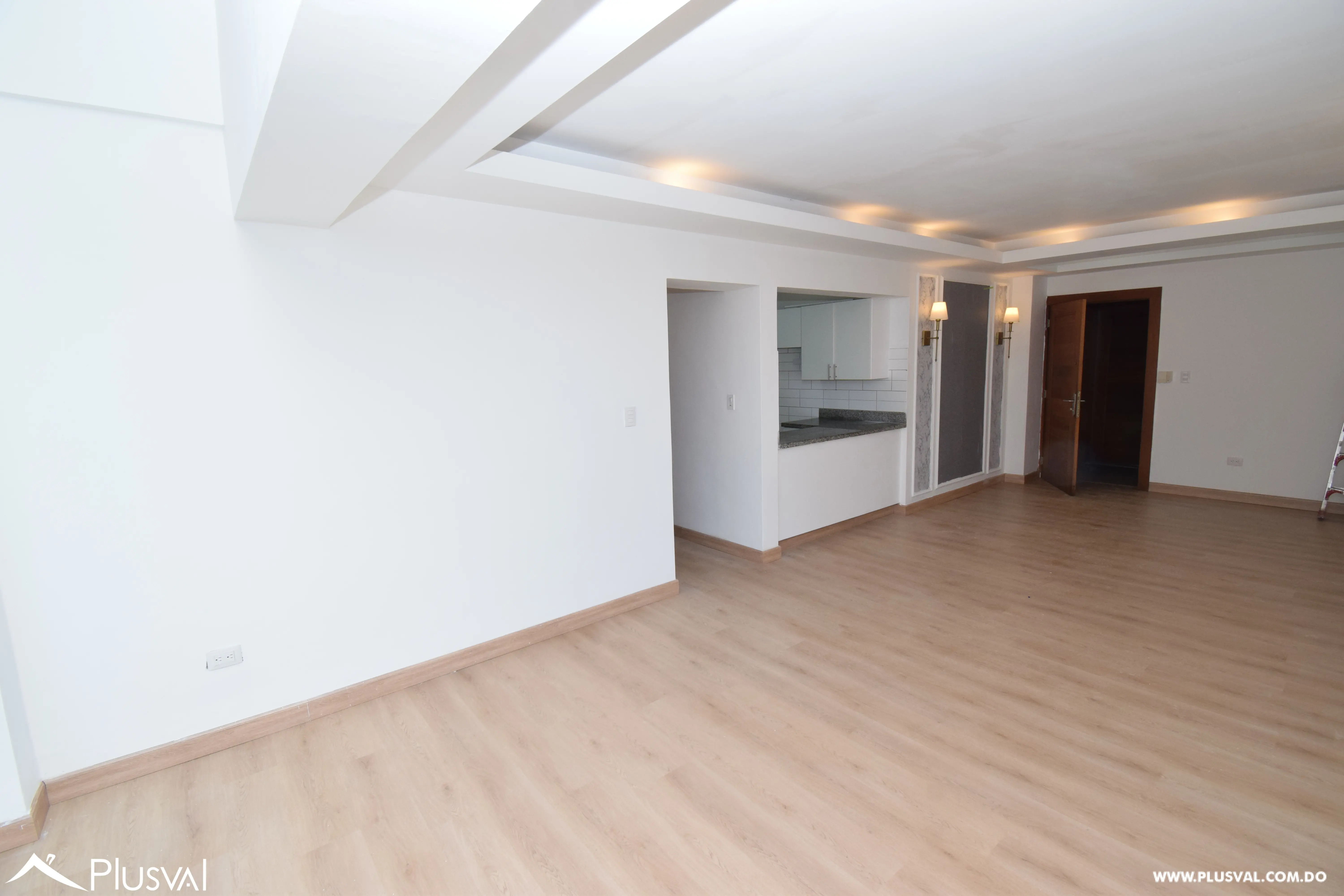 Apartamento en alquiler vacío con excelente ubicación. 468031