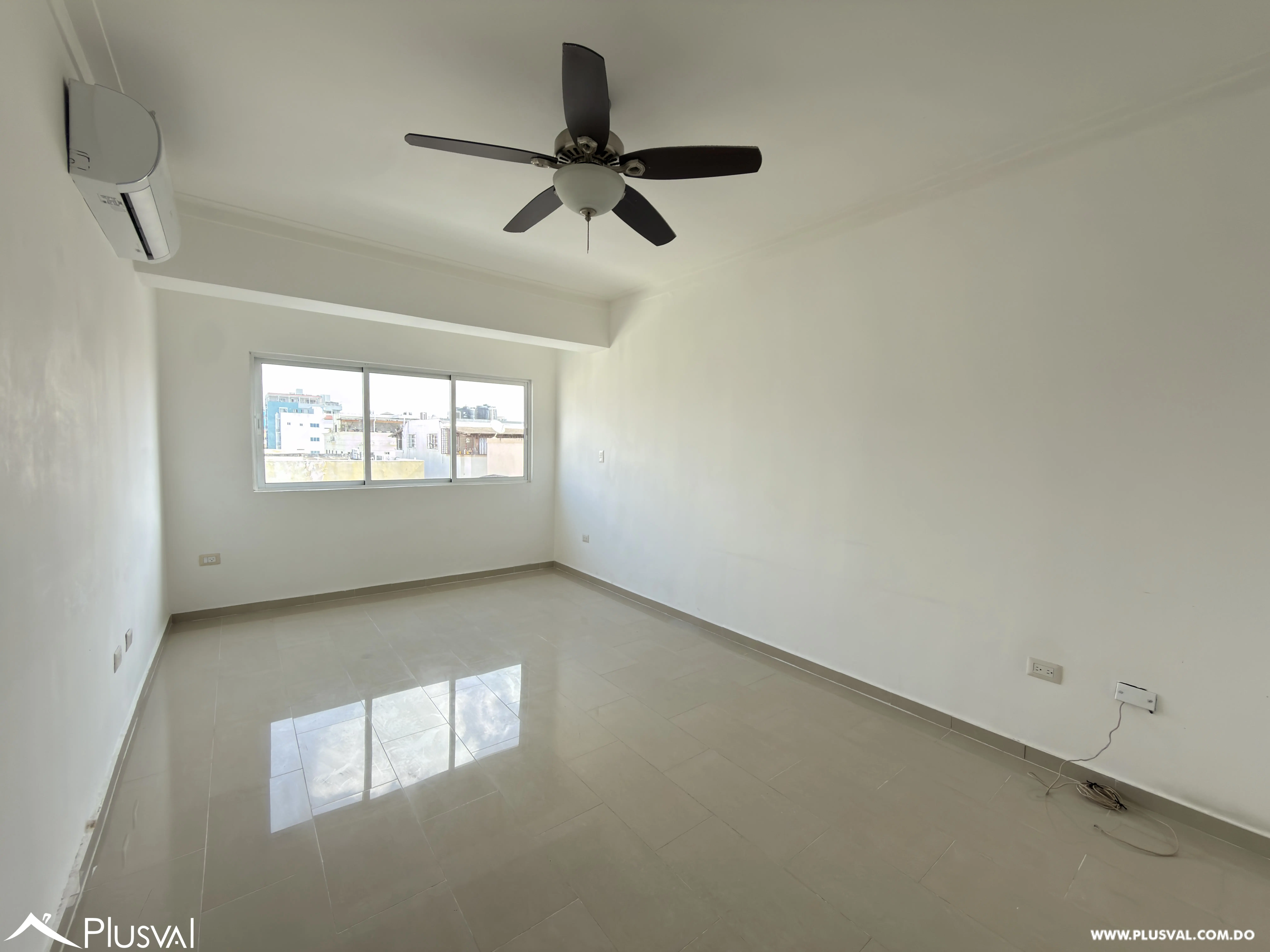 Alquilo apartamento de 3 habitaciones en Bella Vista 513342