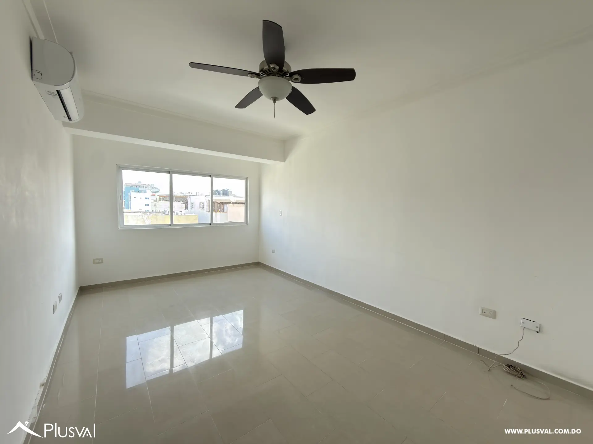 Alquilo apartamento de 3 habitaciones en Bella Vista 513342
