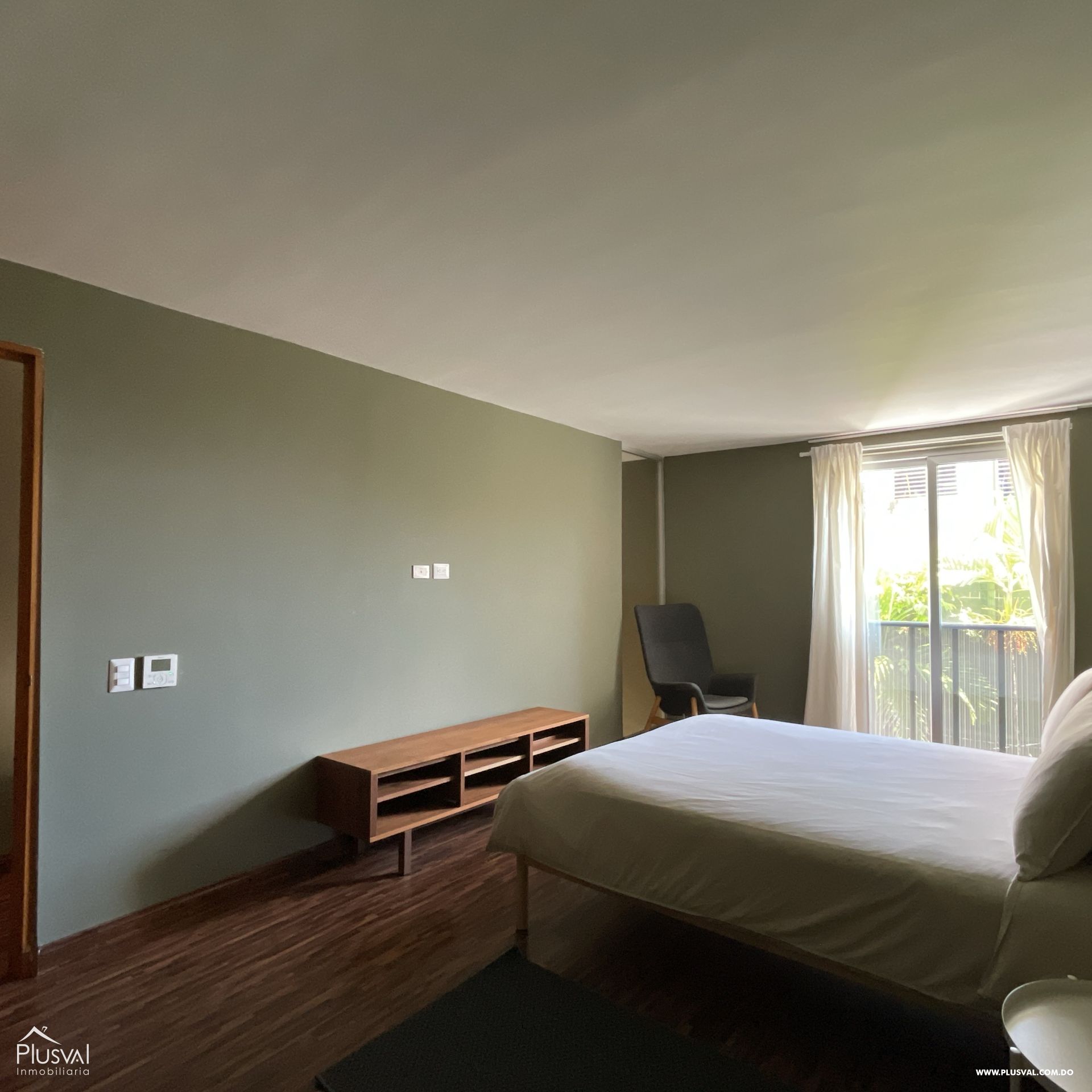 Alquiler de Amplio Apartamento Familiar con Terraza Privada en la Zona Colonial 396382