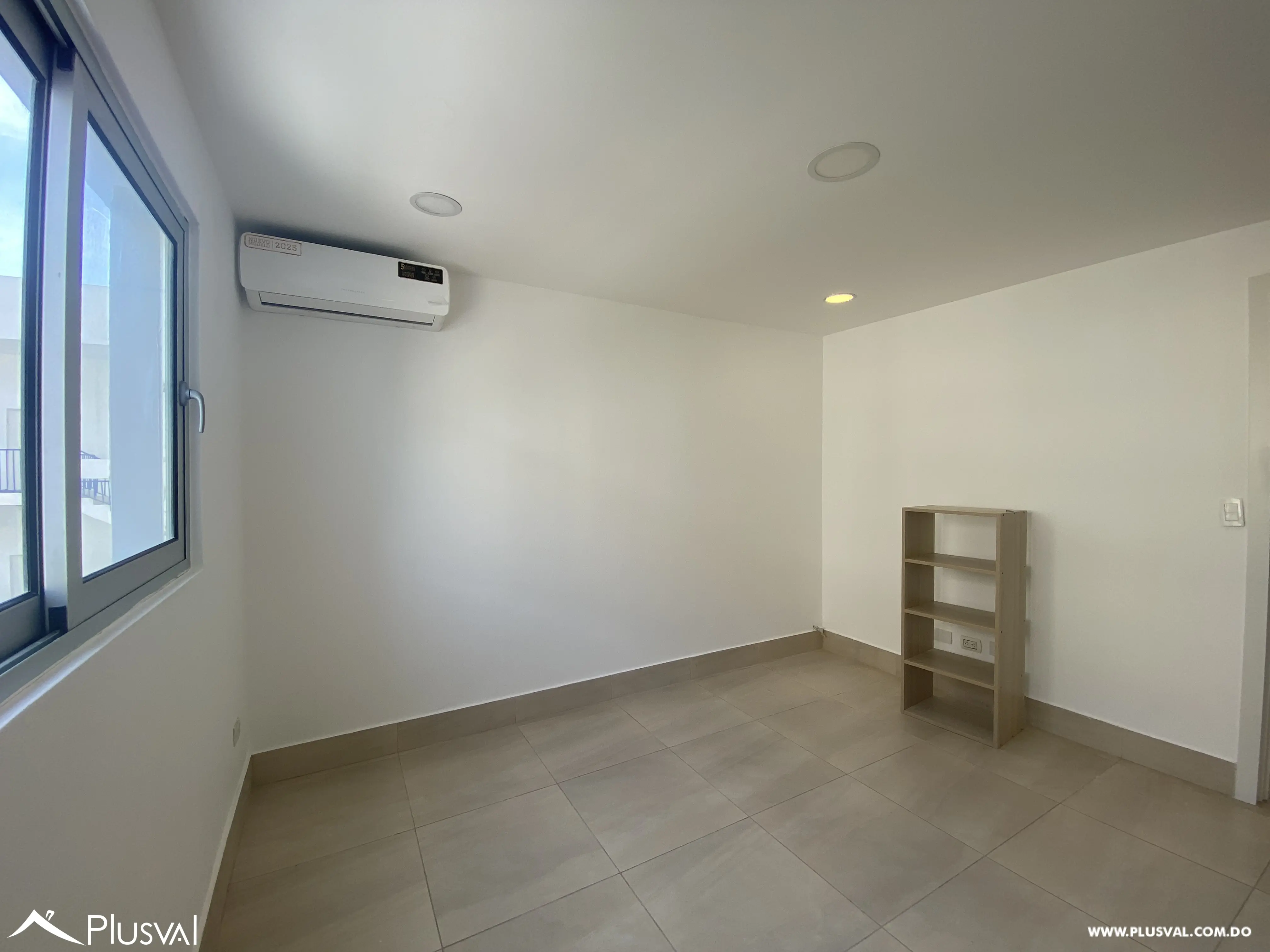 Alquilo Excelente y Amplio Apartamento en Zona Exclusiva en  La Esperilla 467480