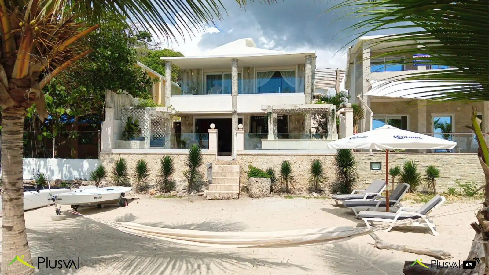 Hermosa villa en Venta en primera línea de playa en Juan Dolio (Guayacanes) 449944