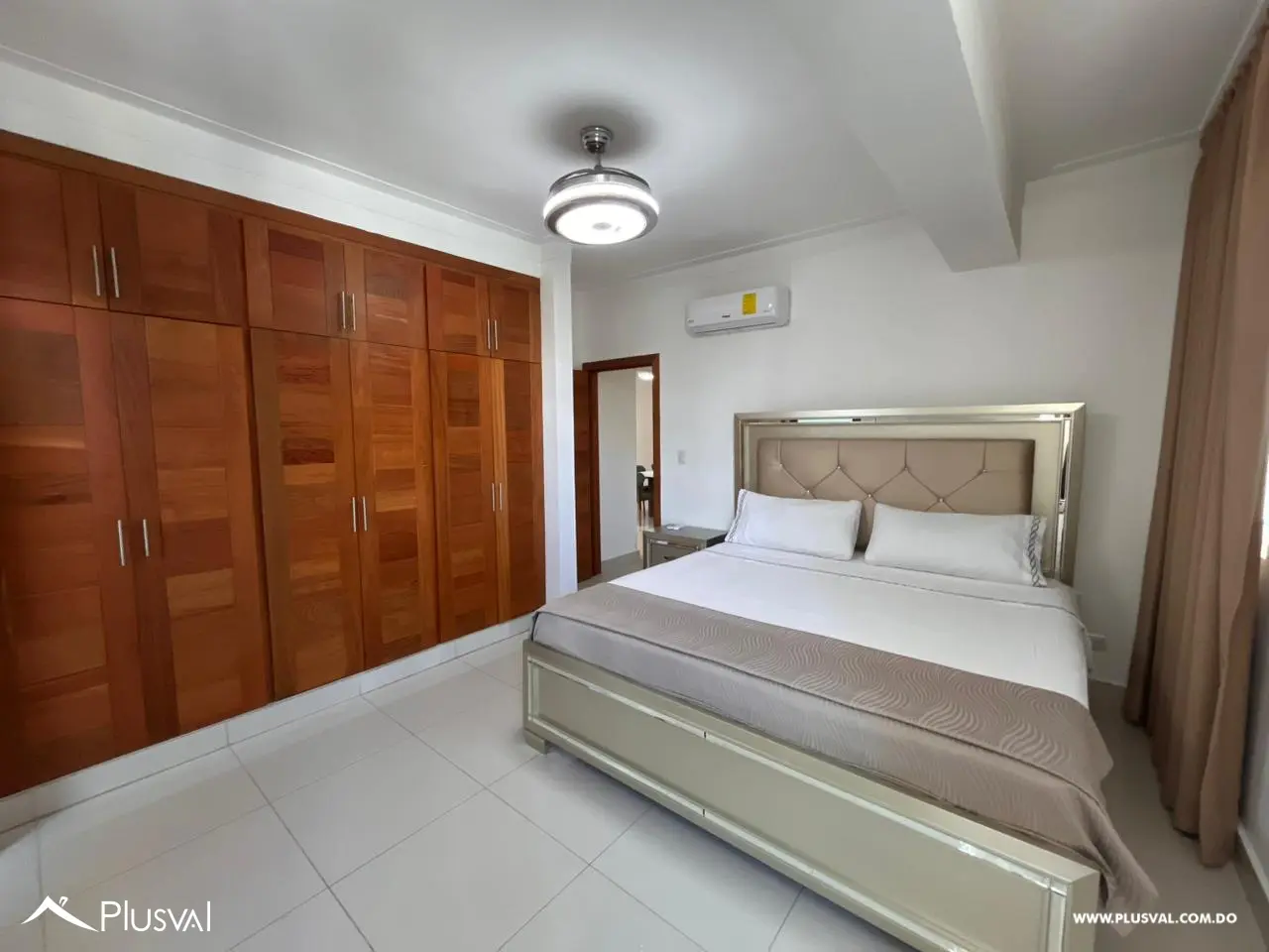 Apartamento en alquiler en Evaristo Morales 464800