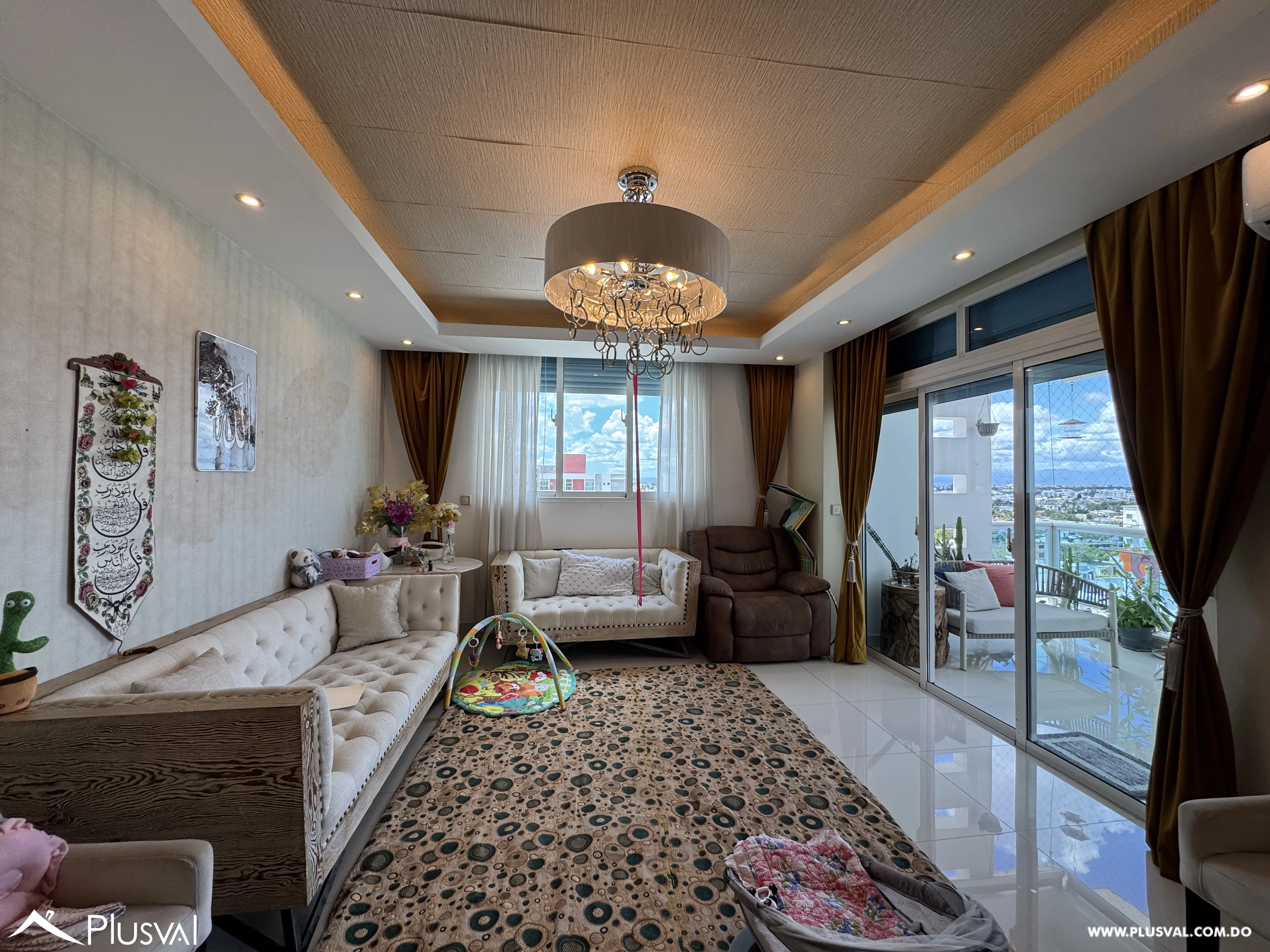Apartamento amueblado en alquiler en Evaristo Morales | 3 habitaciones, terraza con jacuzzi, 2 parqueos 497271