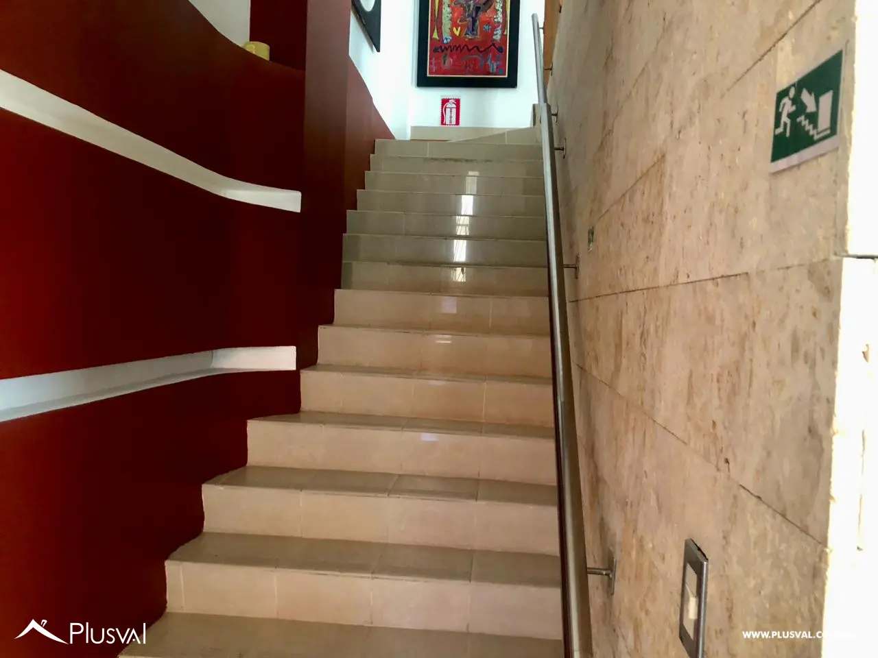 Local en alquiler en Naco – Esquina con gran visibilidad 474544