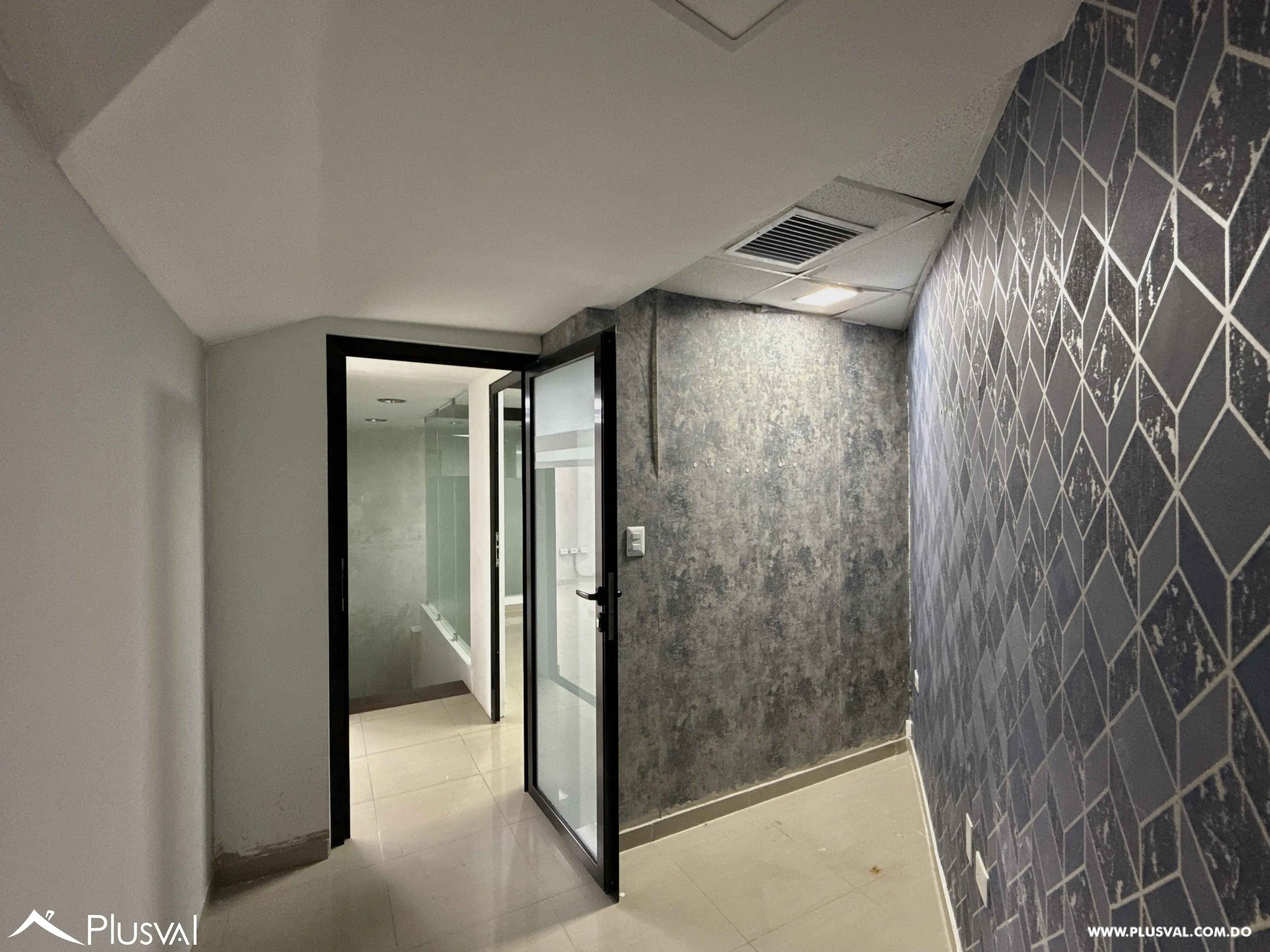 Alquiler de oficinas en Piantini con Vista al Mar y Abundantes Parqueos 482227