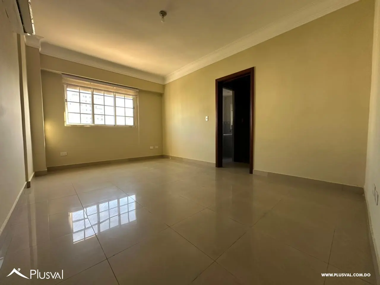Amplio apartamento en la Esperilla 496328
