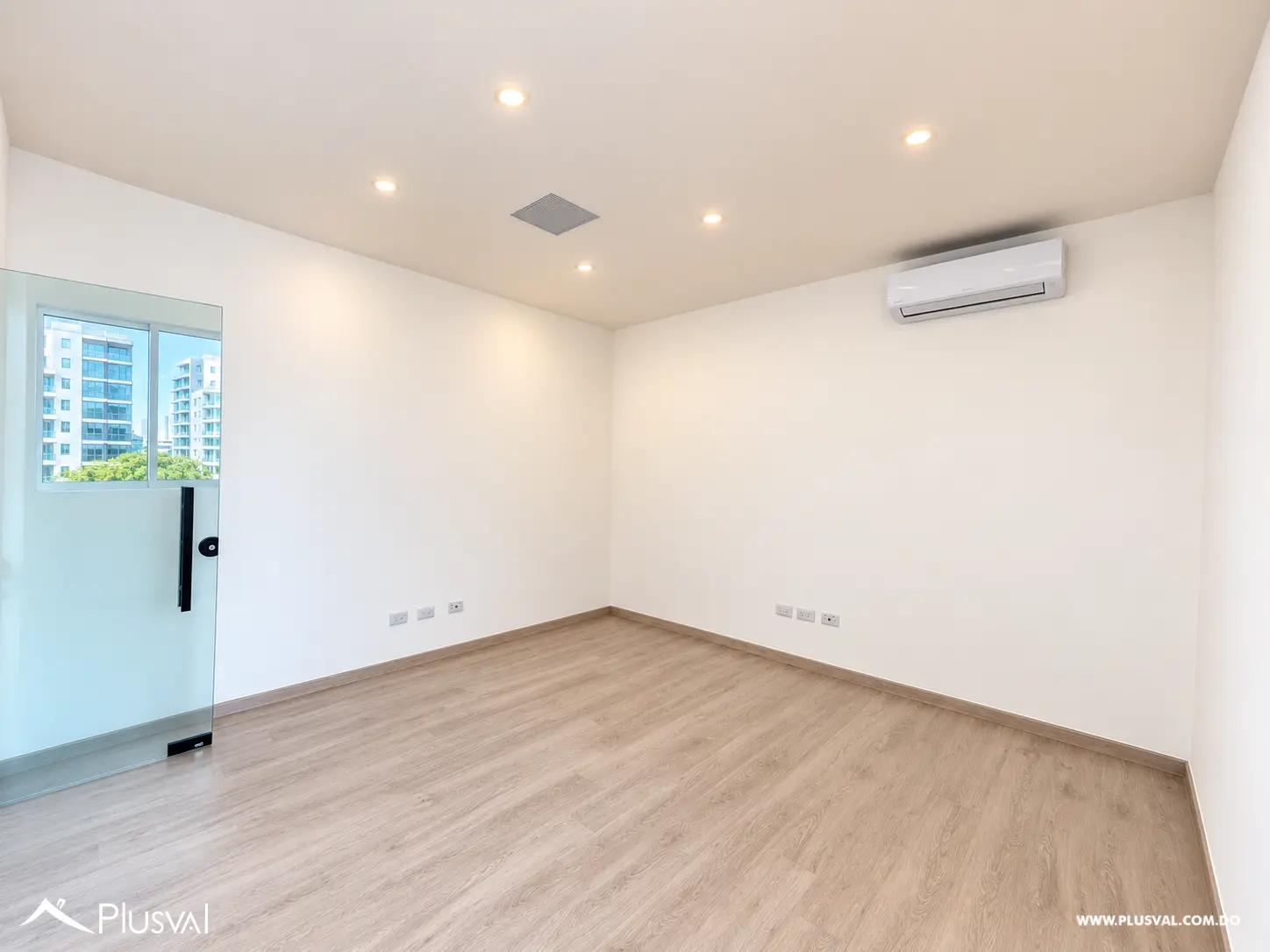 Alquilo Excelente Local Corporativo en el Corazón de Gazcue 522135