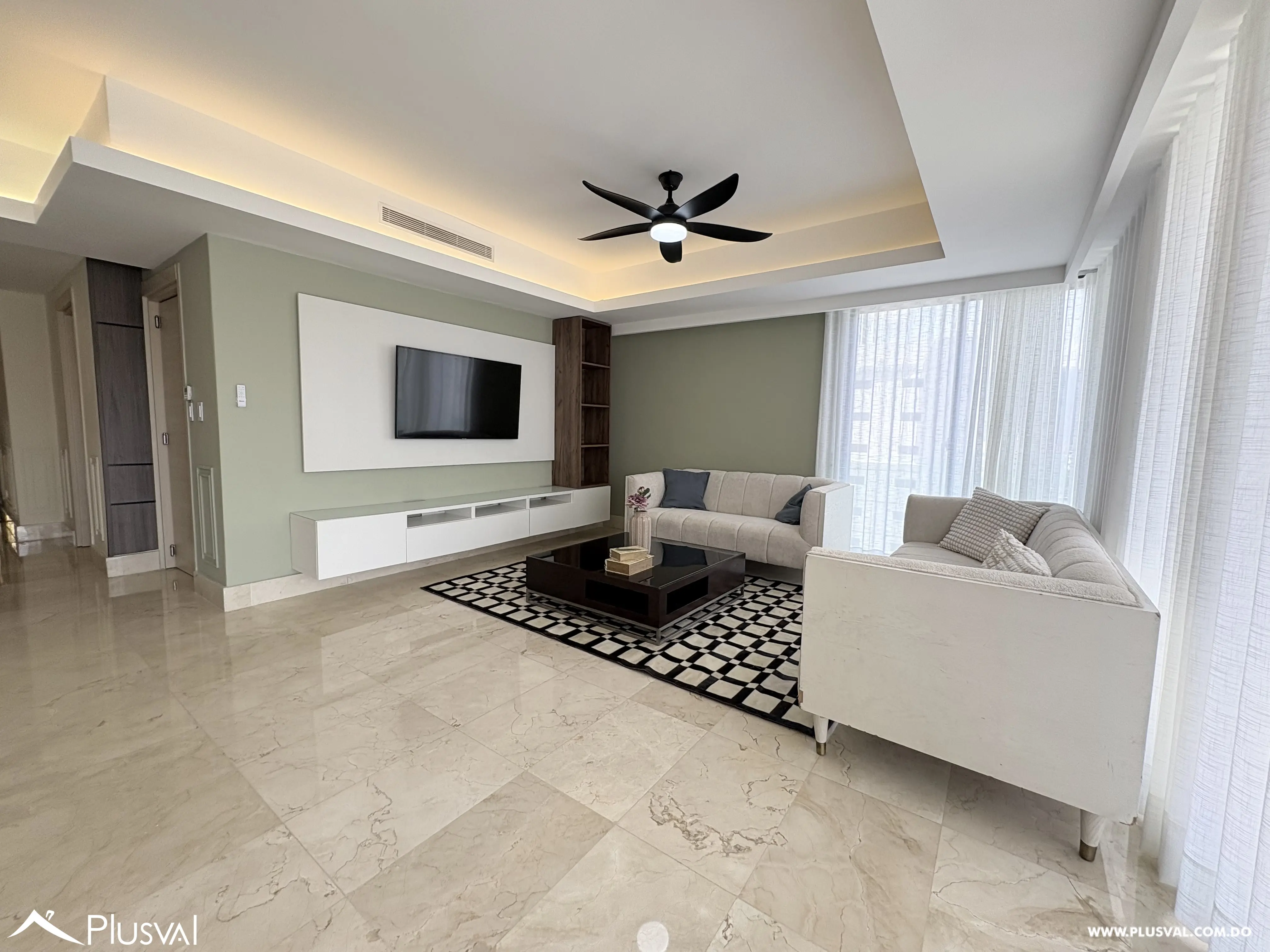 Apartamento en alquiler amueblado de 3 habitaciones y 3.5 baños en Piantini 467329