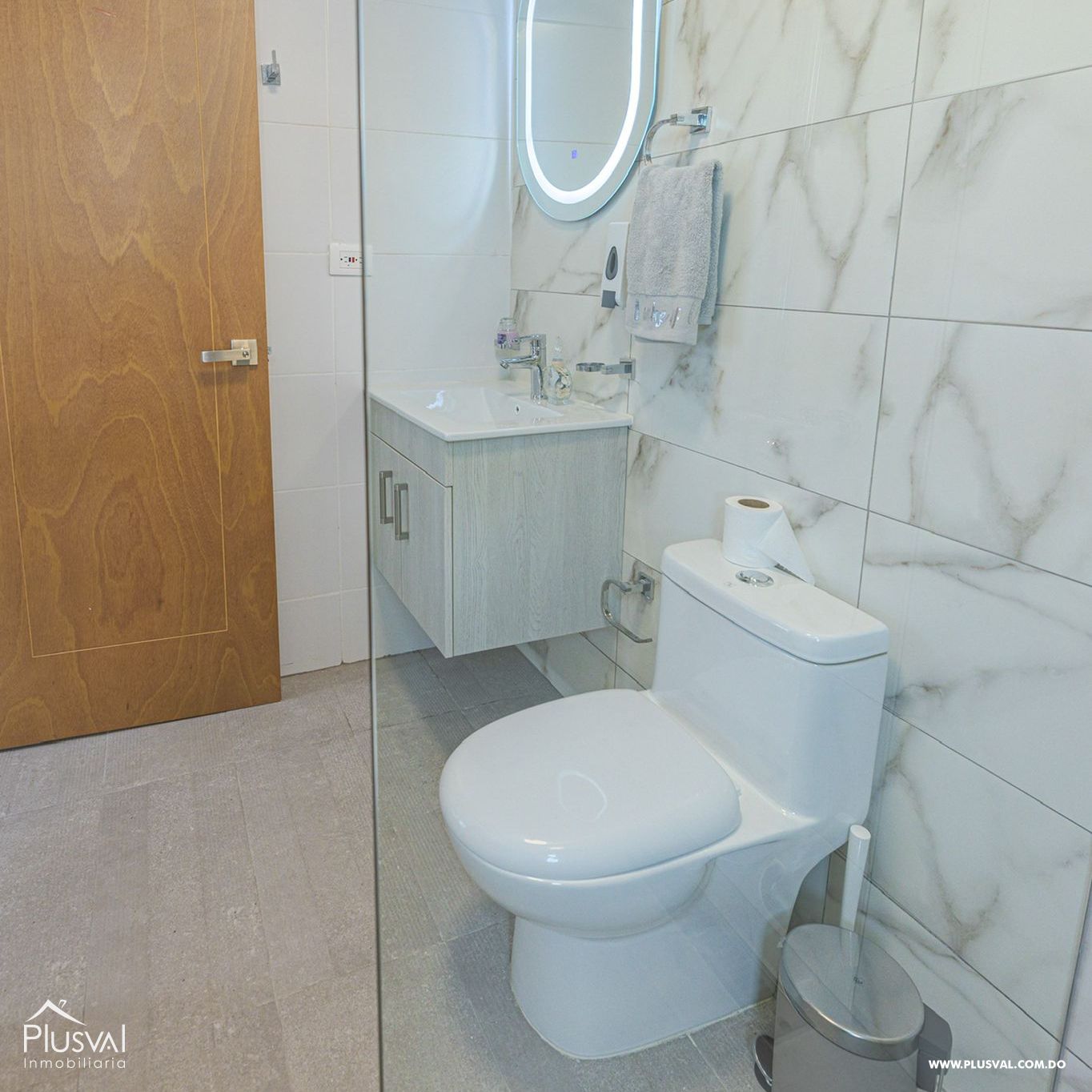 Exclusivo Apartamento Amueblado de 3 Habitaciones 244996