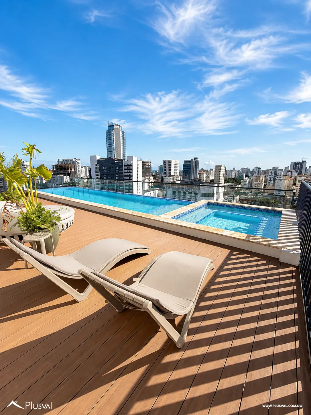 Naco | Piso Alto con Vistas | 2 Hab + 2.5 Baños 529447